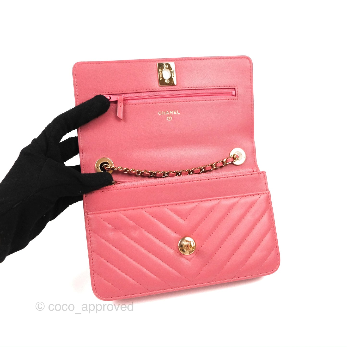 Chanel Trendy CC WOC Chevron Pink Lambskin Gold Hardware