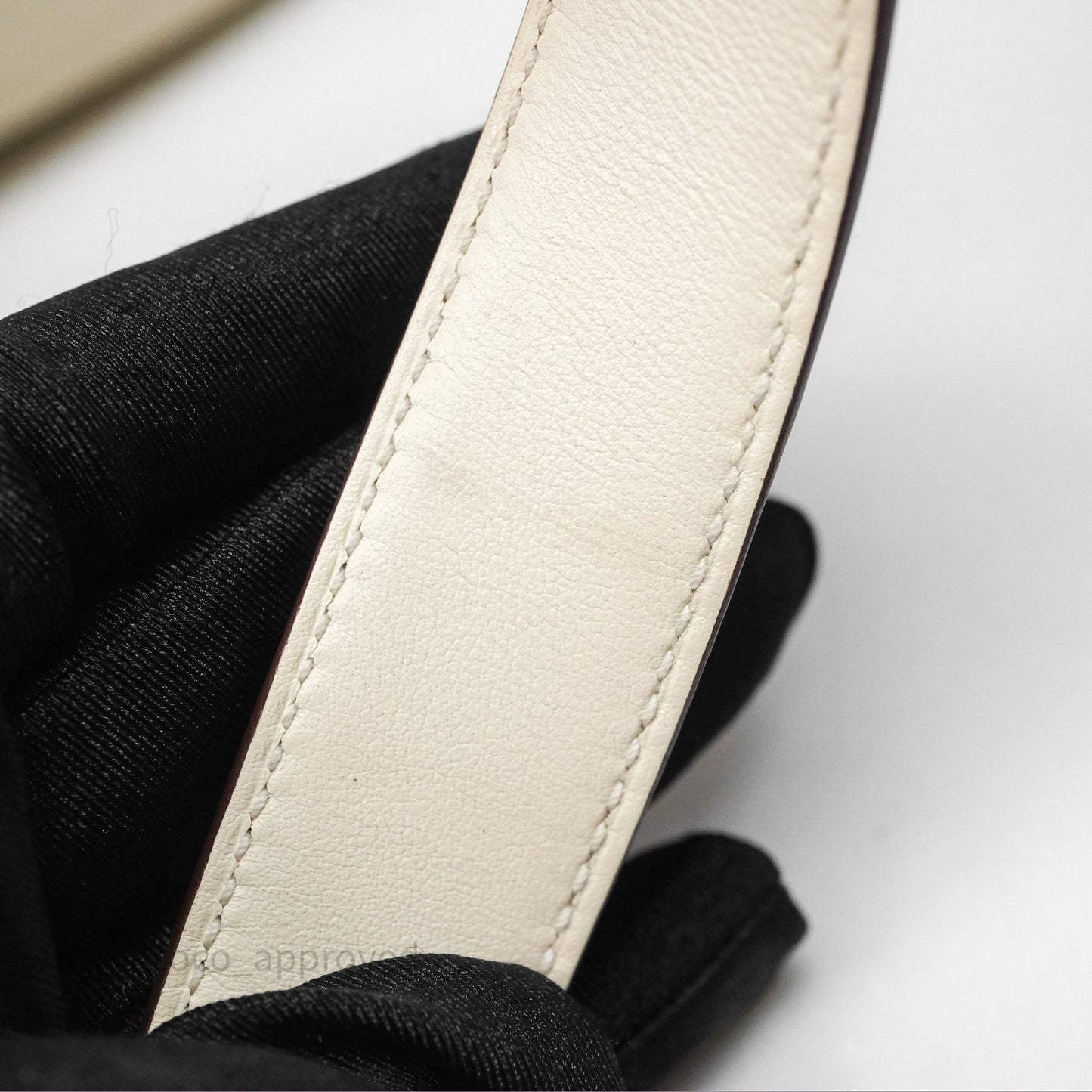 Hermes Mini Lindy Veau Swift Nata I2/ Sesame 2S Palladium Hardware