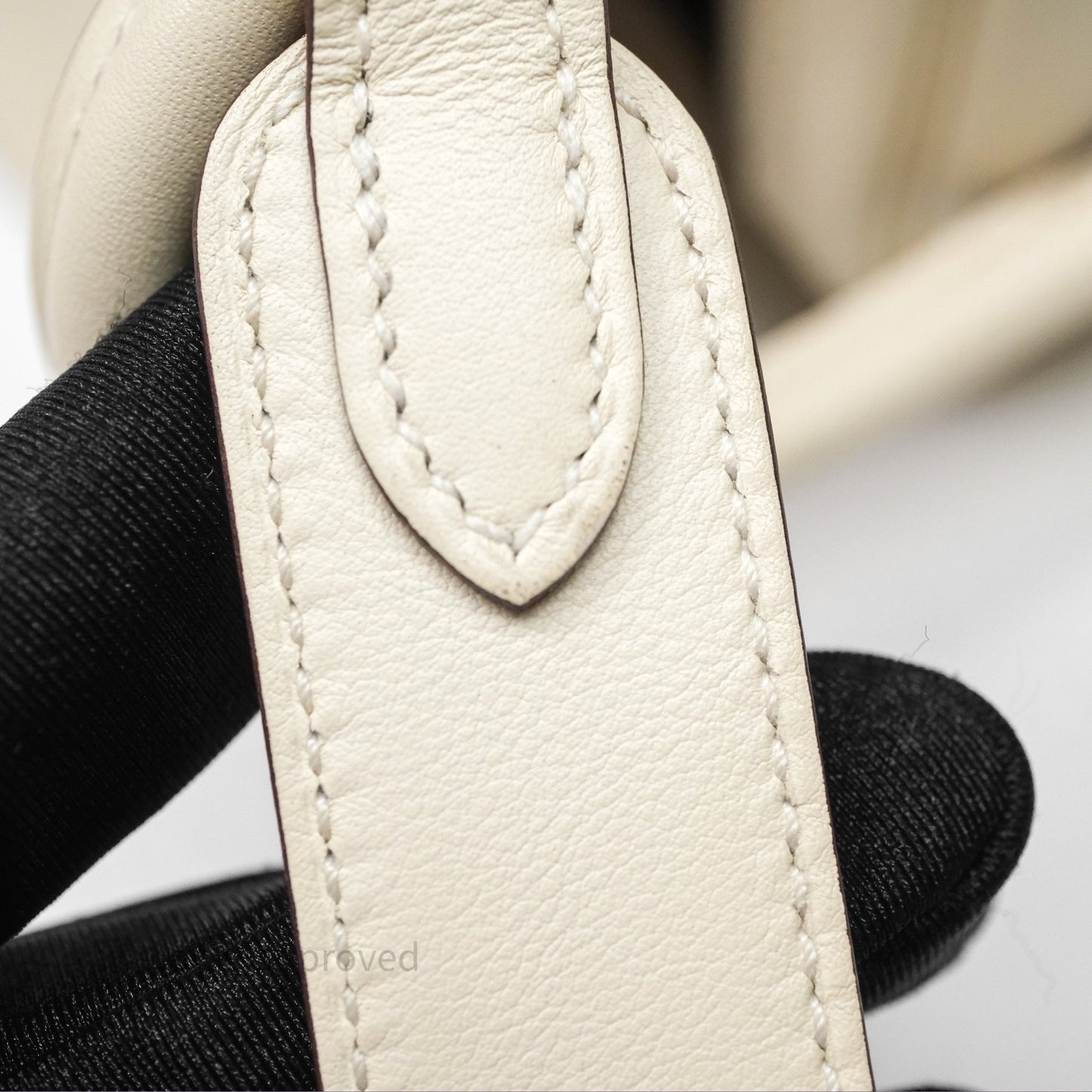 Hermes Mini Lindy Veau Swift Nata I2/ Sesame 2S Palladium Hardware