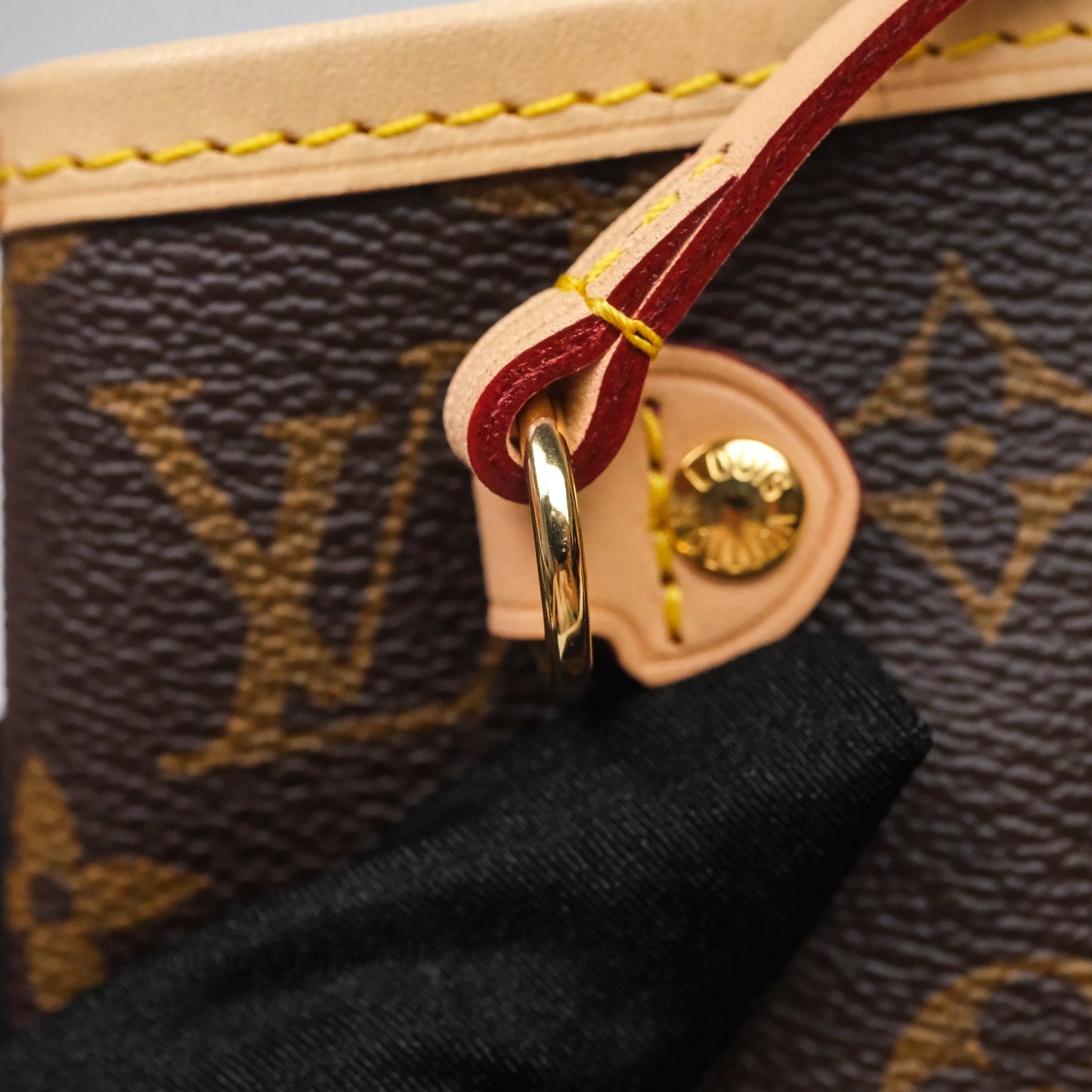 Louis Vuitton Neverfull PM Tote Bag Monogram Canvas Fuchsia