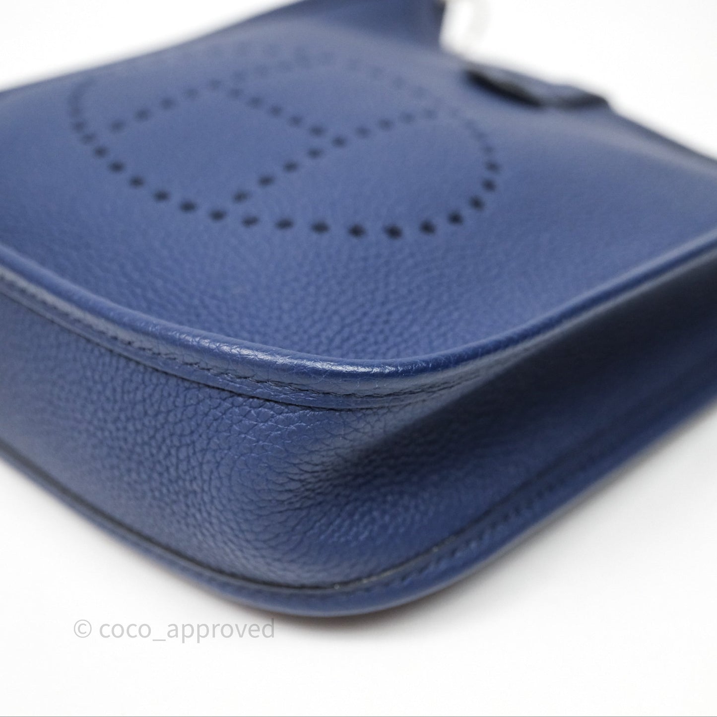 Hermès Mini Evelyne 16 Bleu Saphir 73 Taurillon Maurice Palladium Hardware