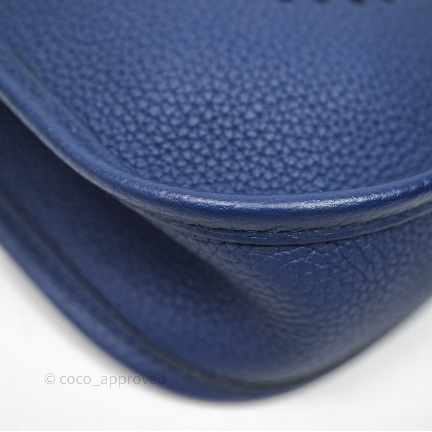 Hermès Mini Evelyne 16 Bleu Saphir 73 Taurillon Maurice Palladium Hardware