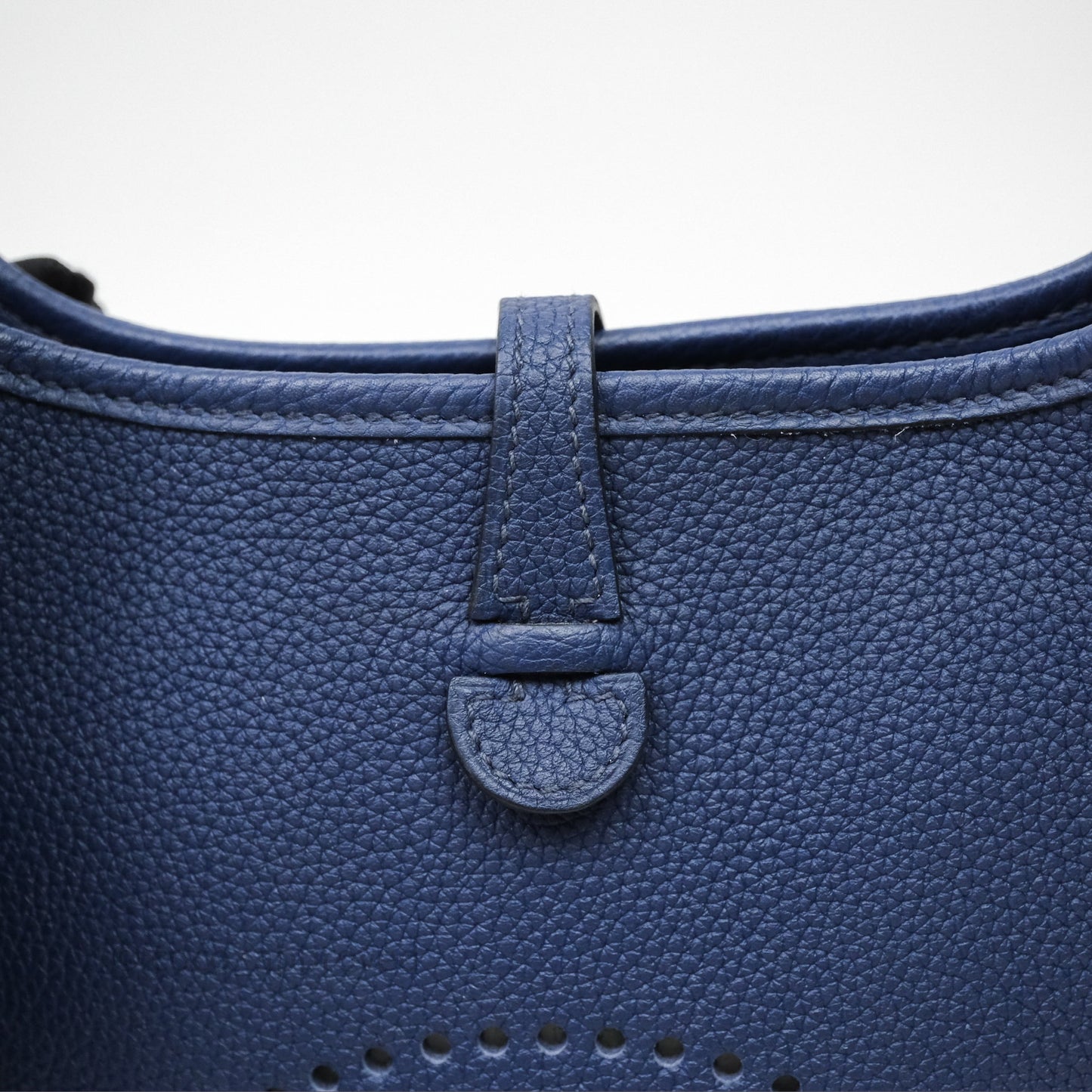Hermès Mini Evelyne 16 Bleu Saphir 73 Taurillon Maurice Palladium Hardware