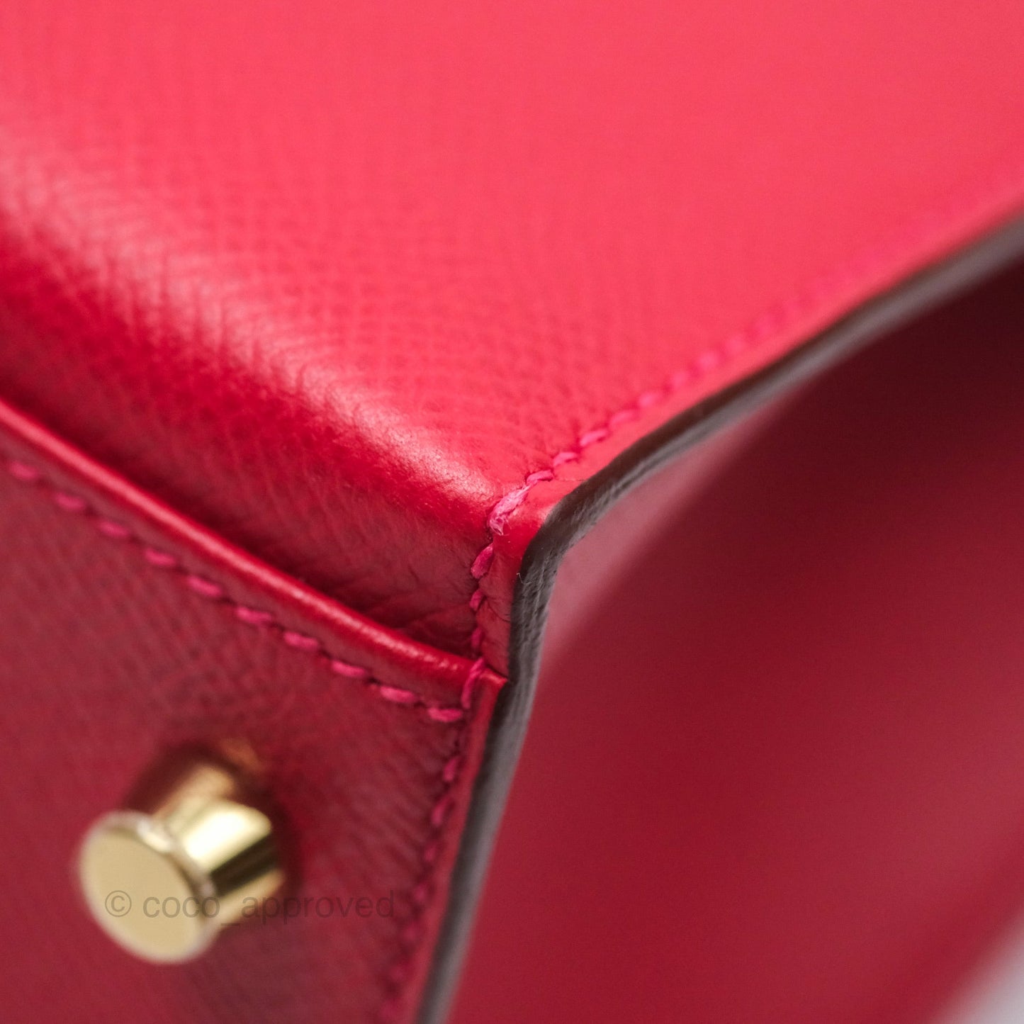 Hermès Kelly 32 Sellier Rouge Casaque Q5 Epsom Gold Hardware