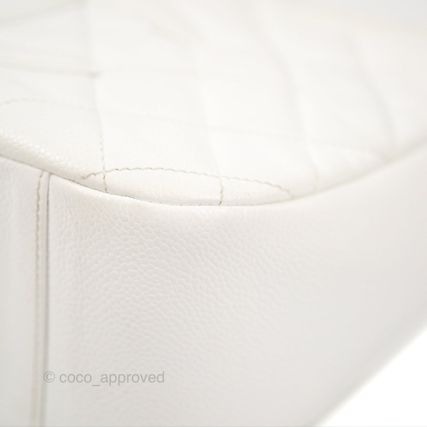 Chanel Vintage CC Quilted Shoulder Bag White Caviar Gold Hardware