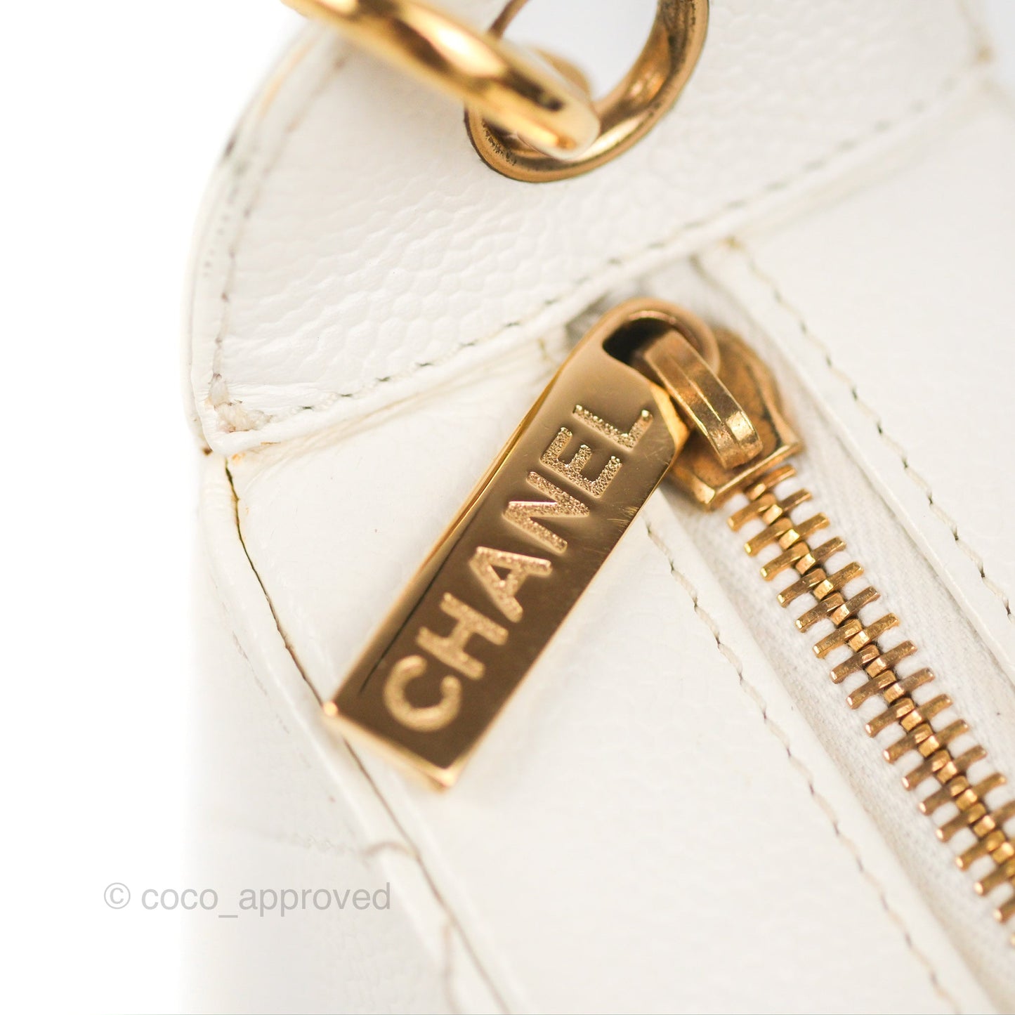 Chanel Vintage CC Quilted Shoulder Bag White Caviar Gold Hardware