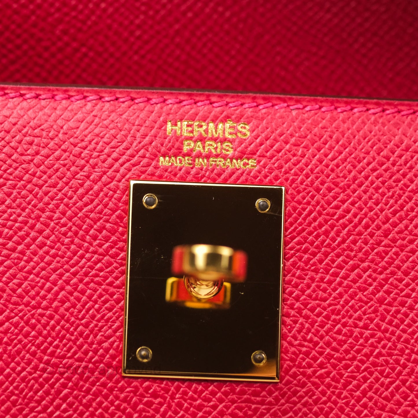 Hermès Kelly 32 Sellier Rouge Casaque Q5 Epsom Gold Hardware
