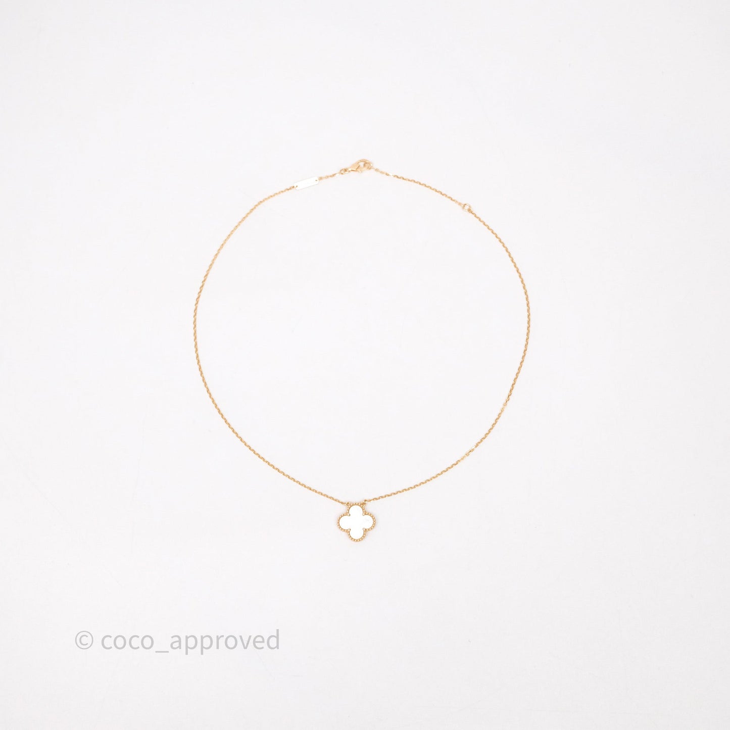 Van Cleef & Arpels Vintage Alhambra Pendant White Mother-of-pearl Yellow Gold