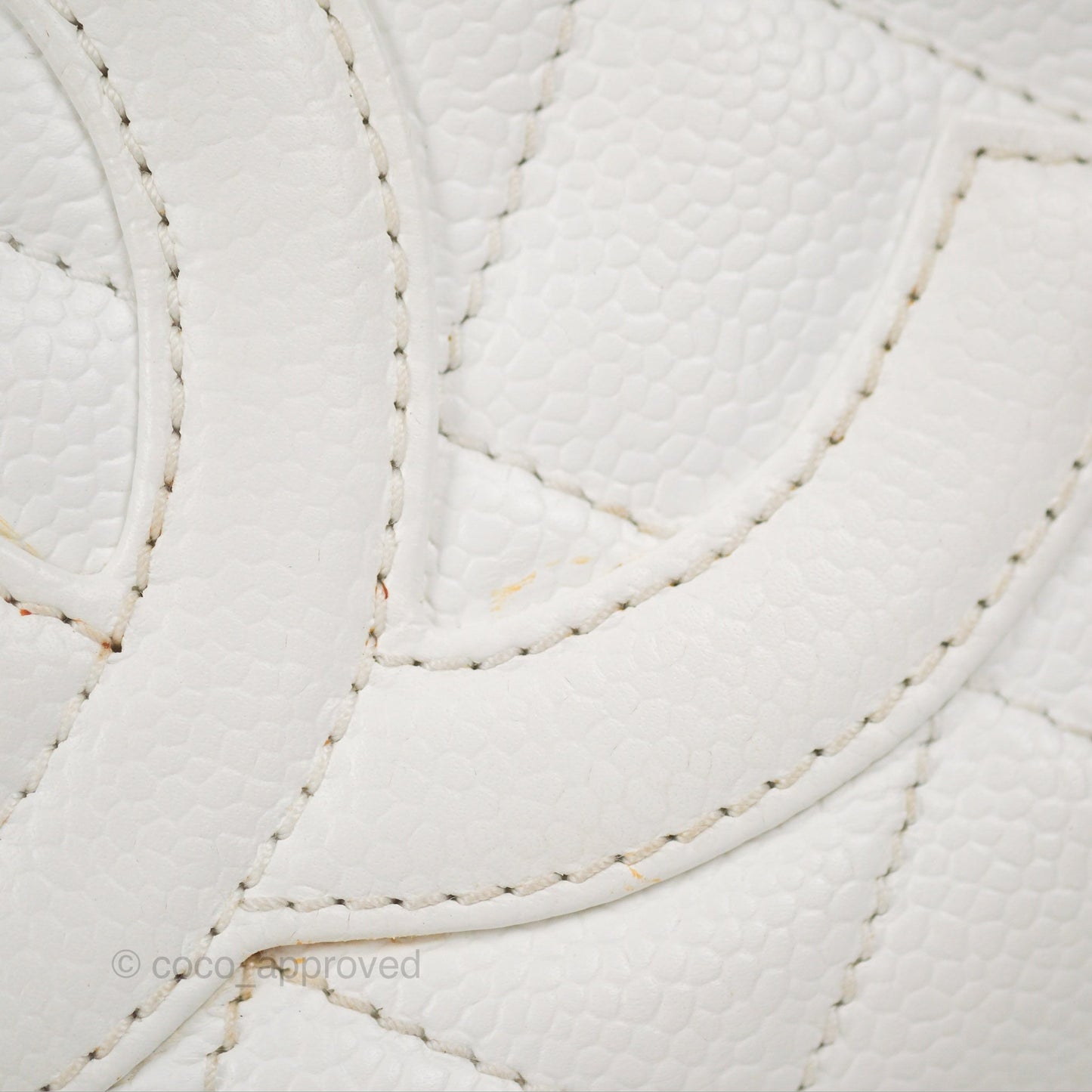 Chanel Vintage CC Quilted Shoulder Bag White Caviar Gold Hardware