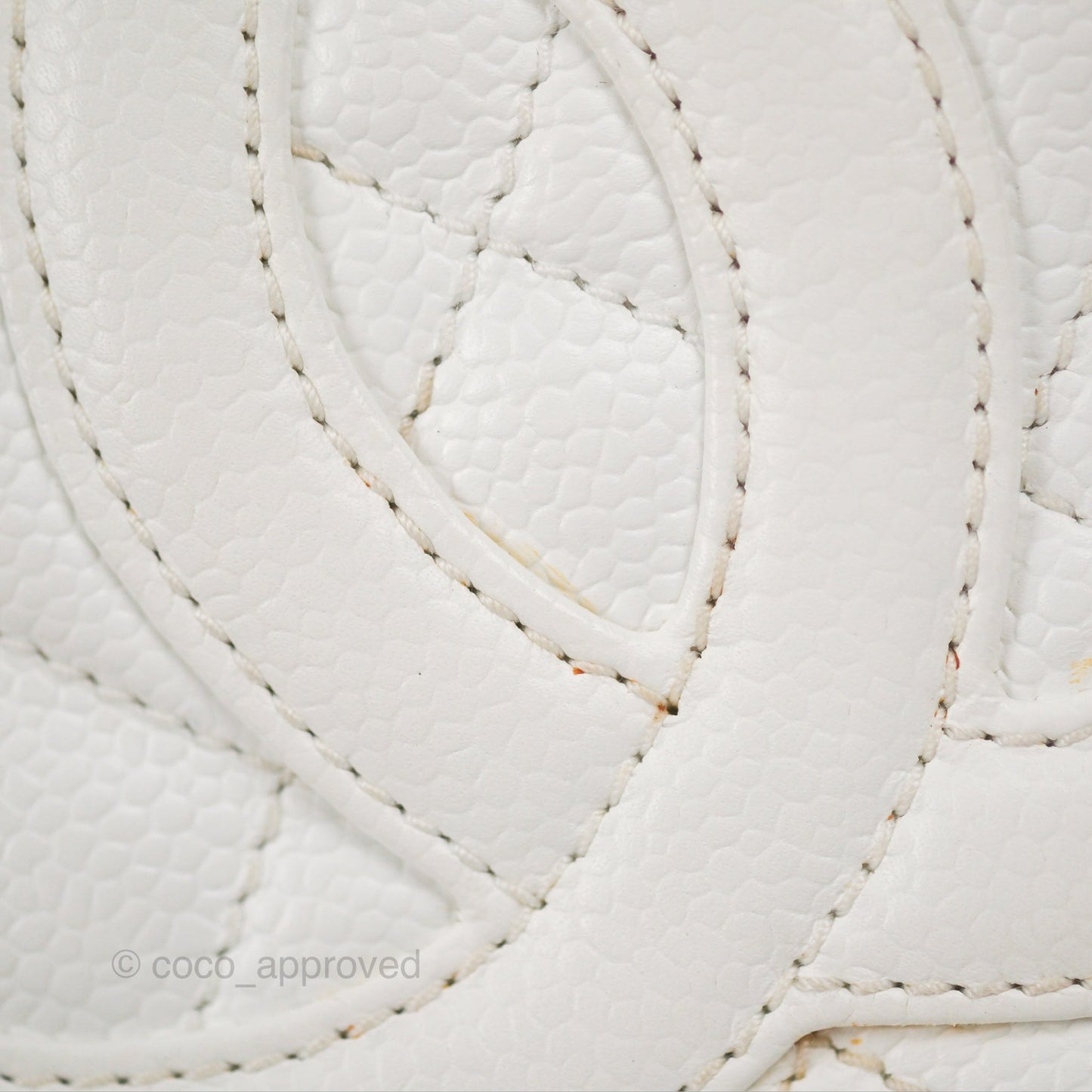 Chanel Vintage CC Quilted Shoulder Bag White Caviar Gold Hardware