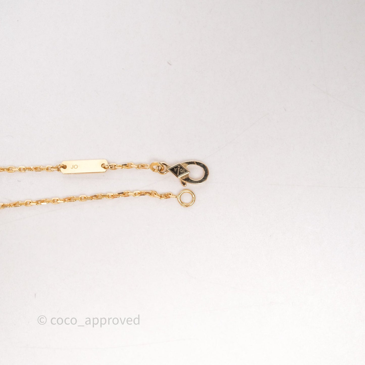 Van Cleef & Arpels Vintage Alhambra Pendant White Mother-of-pearl Yellow Gold