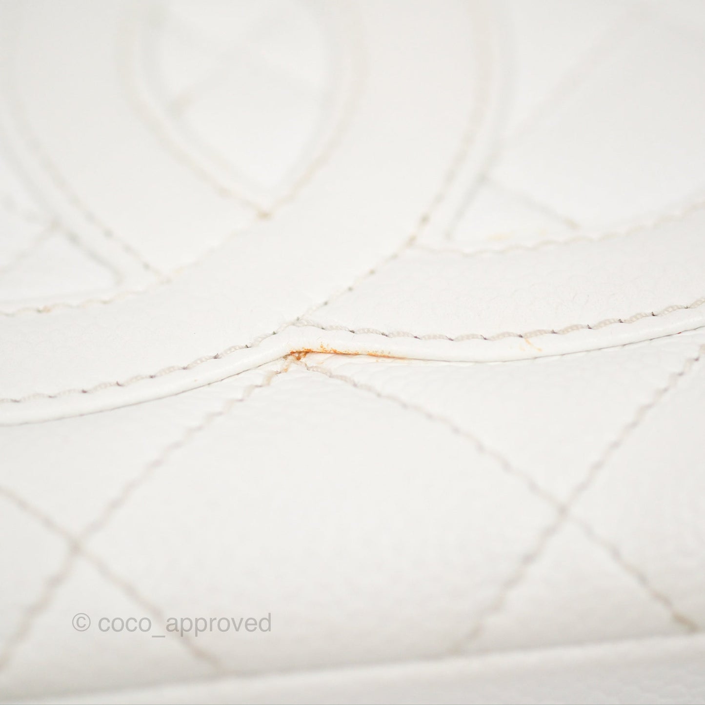 Chanel Vintage CC Quilted Shoulder Bag White Caviar Gold Hardware