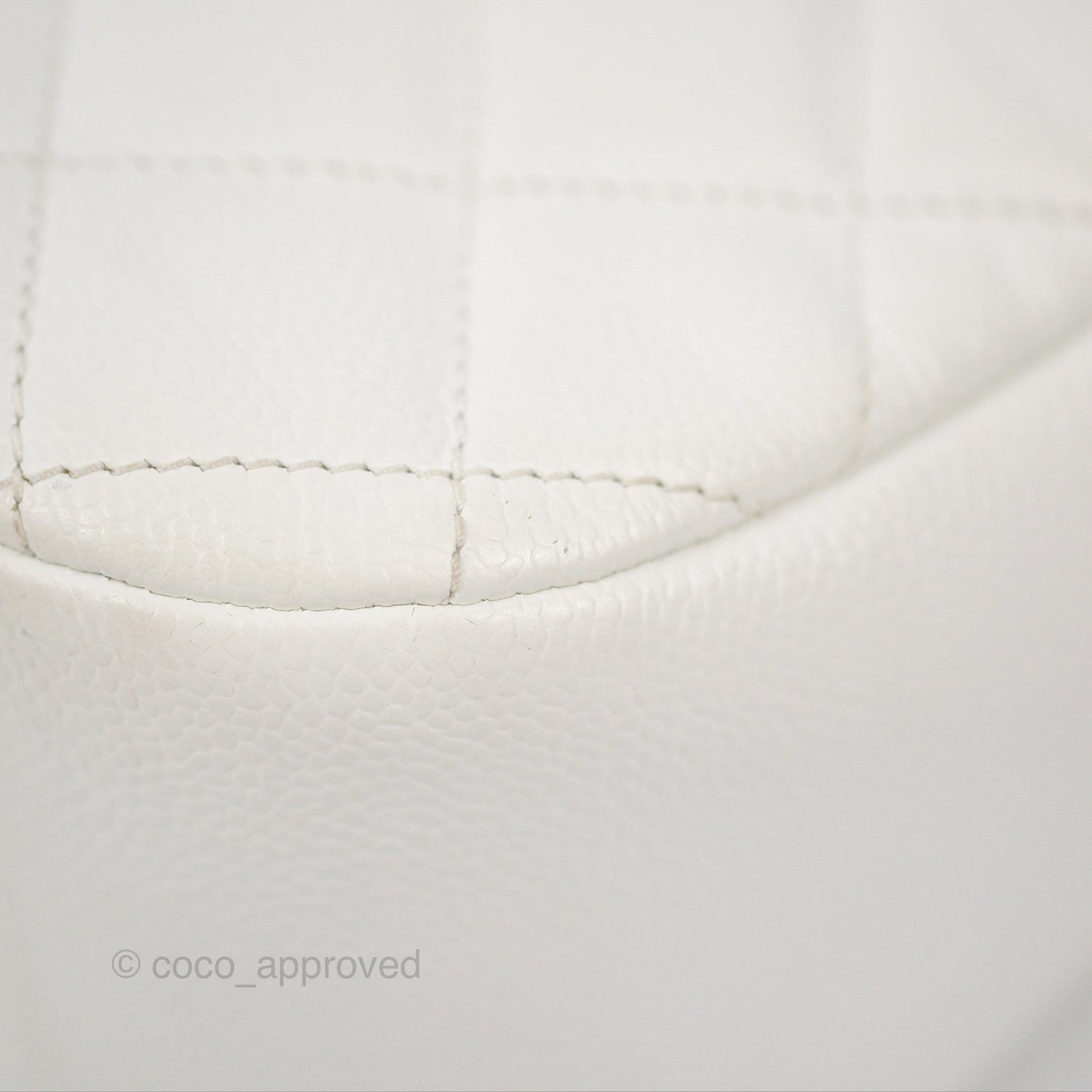 Chanel Vintage CC Quilted Shoulder Bag White Caviar Gold Hardware