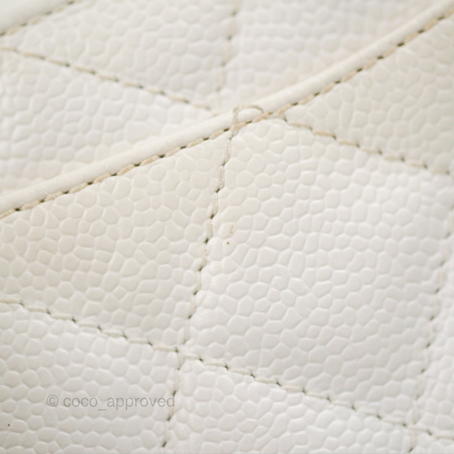 Chanel Vintage CC Quilted Shoulder Bag White Caviar Gold Hardware