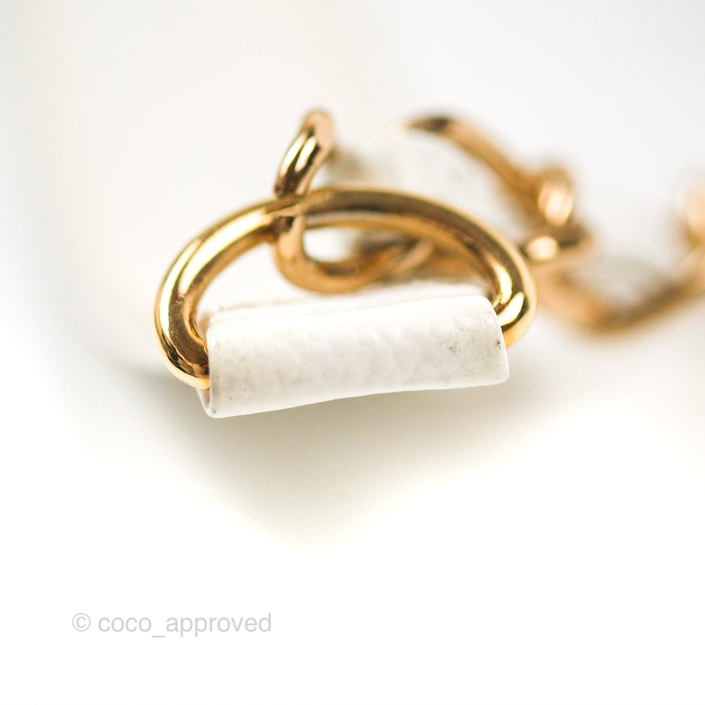 Chanel Vintage CC Quilted Shoulder Bag White Caviar Gold Hardware