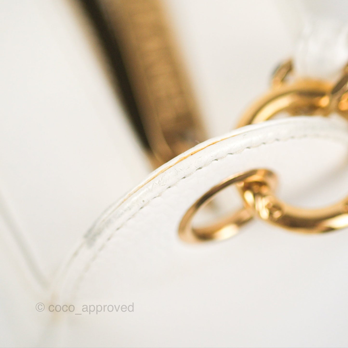 Chanel Vintage CC Quilted Shoulder Bag White Caviar Gold Hardware