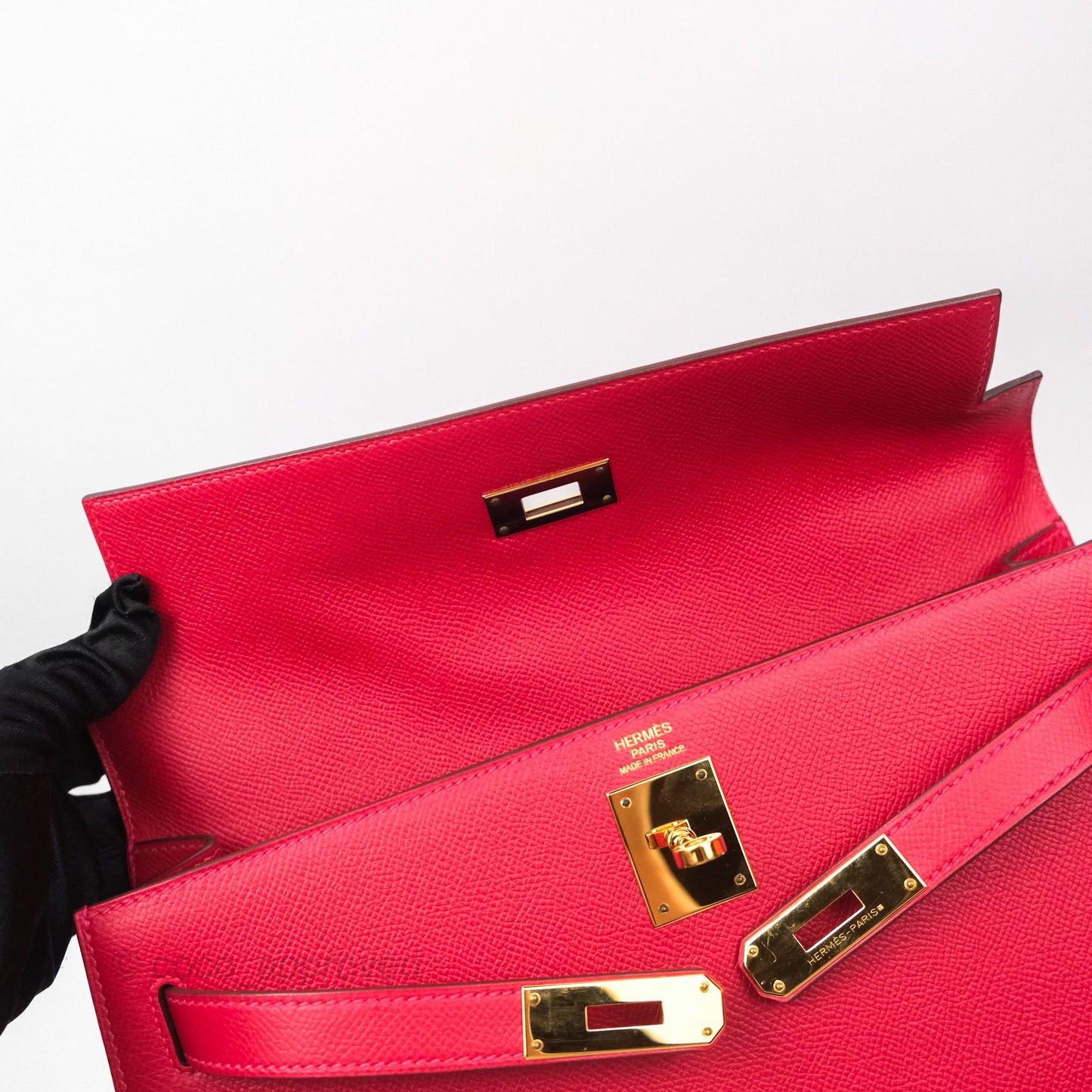 Hermès Kelly 32 Sellier Rouge Casaque Q5 Epsom Gold Hardware