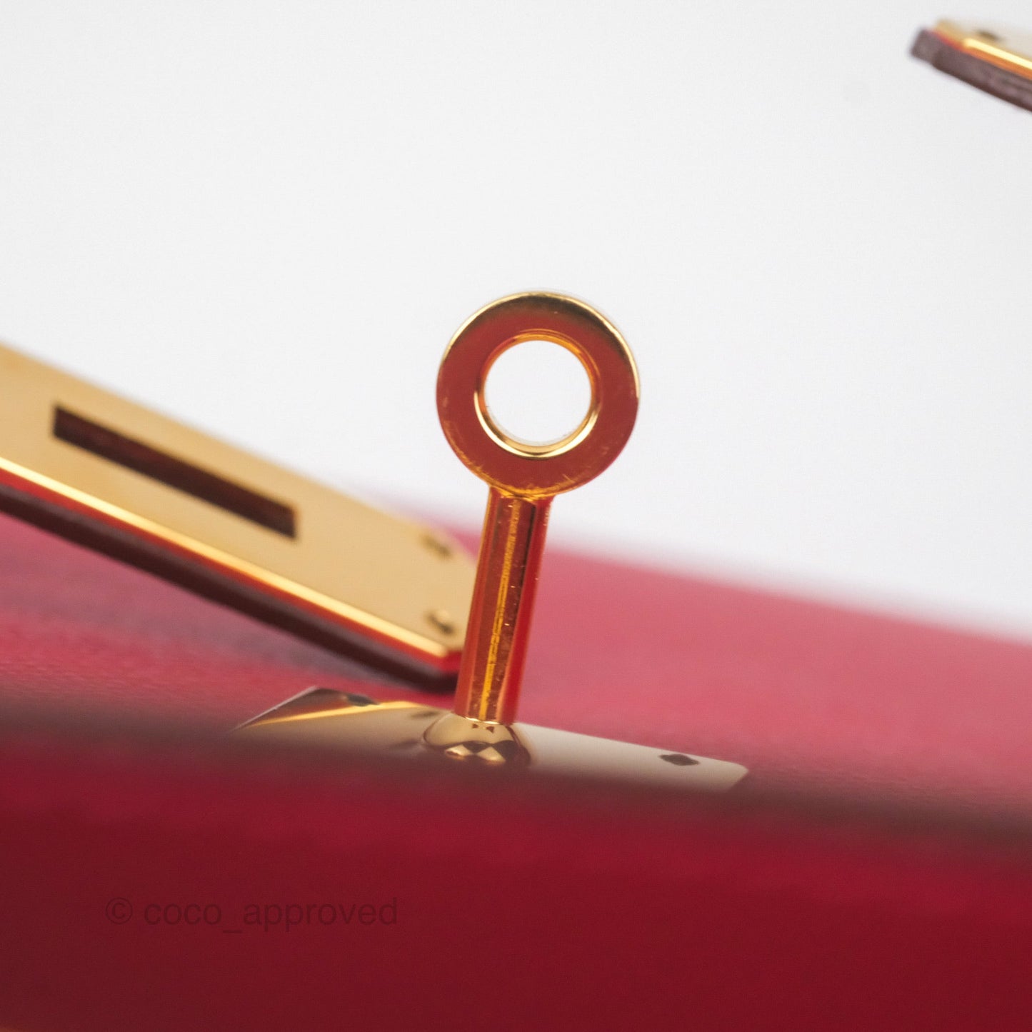 Hermès Kelly 32 Sellier Rouge Casaque Q5 Epsom Gold Hardware