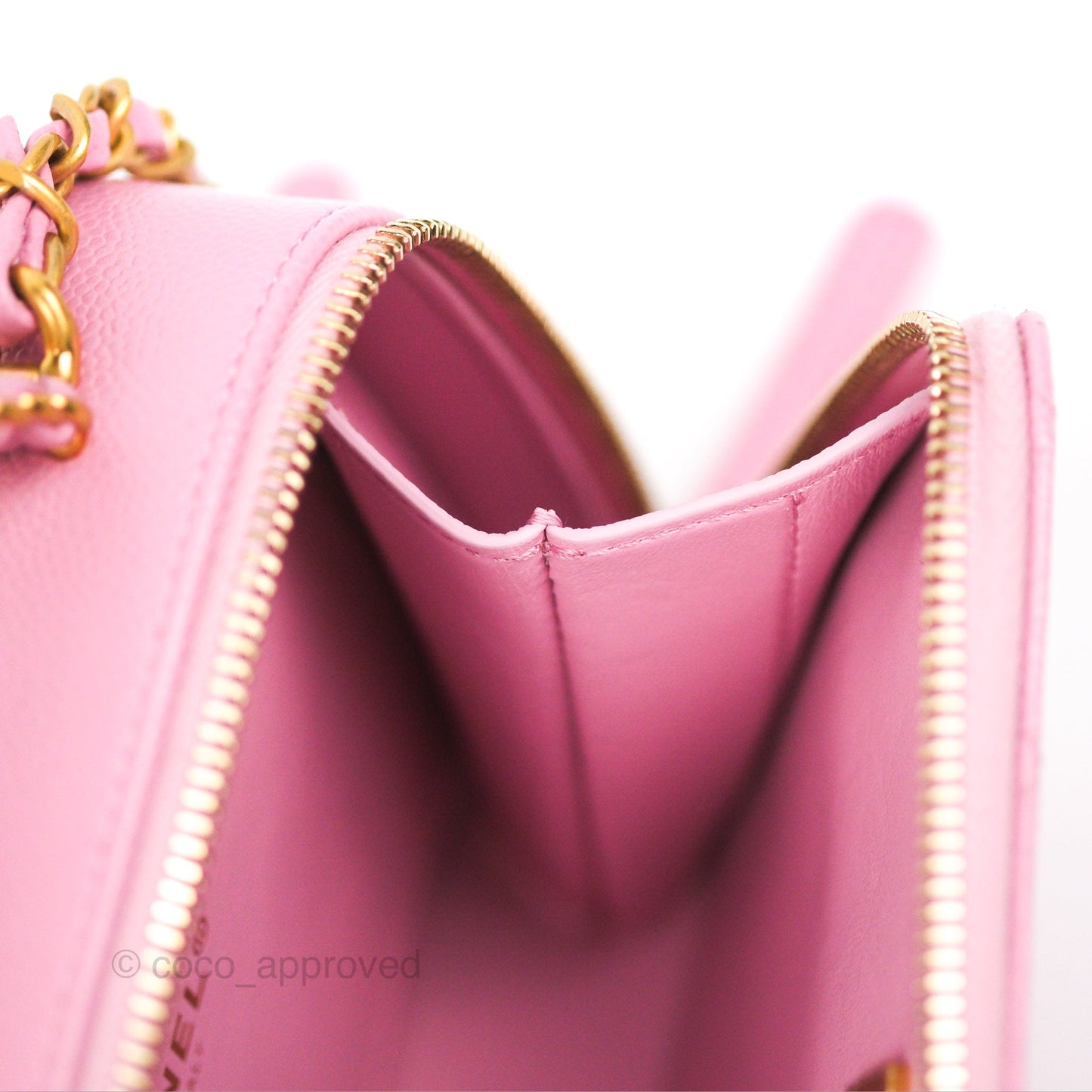 Chanel Caviar Quilted Pick Me Up Small Vanity Case Light Pink