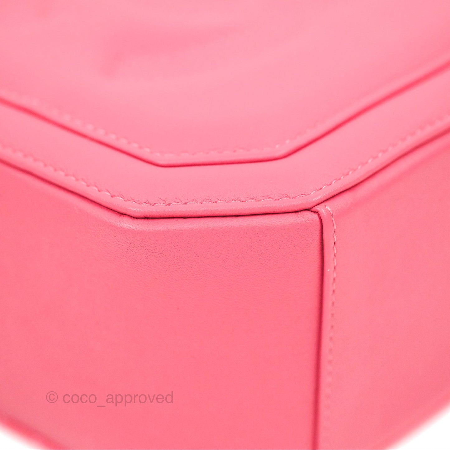 Chanel Lambskin CC Octagon Camera Case Pink