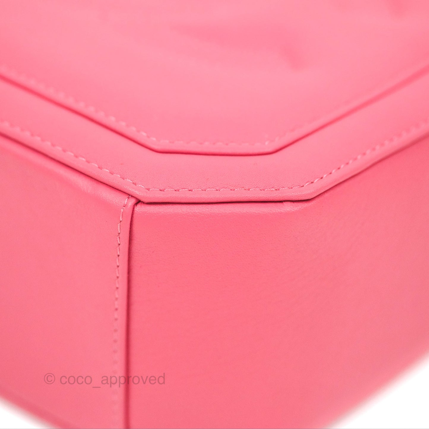 Chanel Lambskin CC Octagon Camera Case Pink