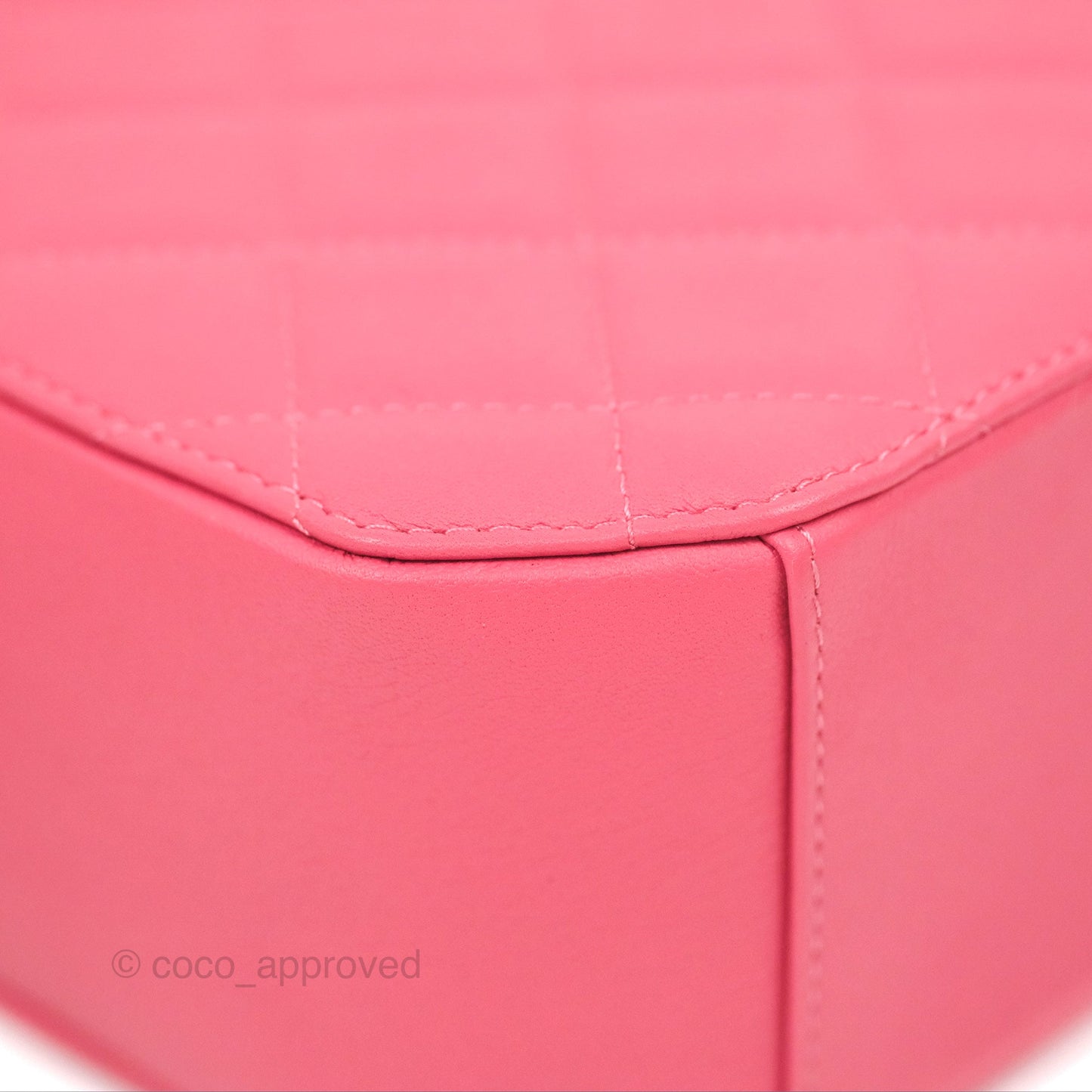 Chanel Lambskin CC Octagon Camera Case Pink