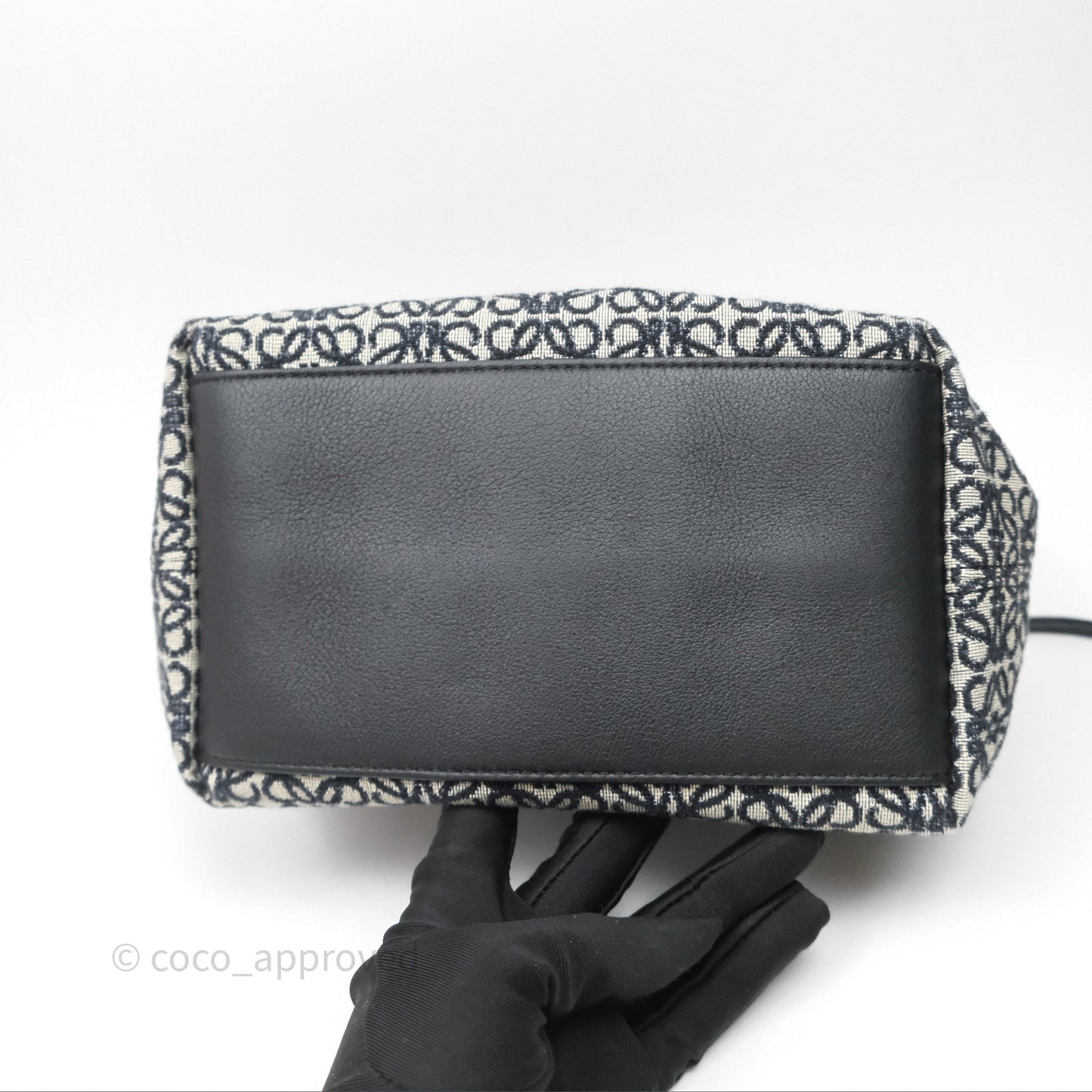 Loewe Small Cubi bag in Anagram Jacquard & Calfskin Navy/Black