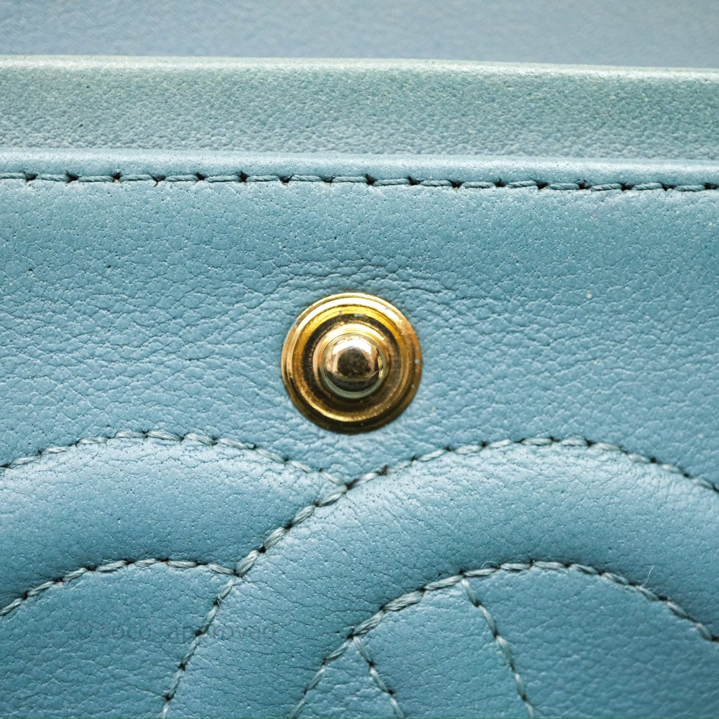 Chanel Classic M/L Medium Flap Quilted Ombre Blue Lambskin Gold Hardware