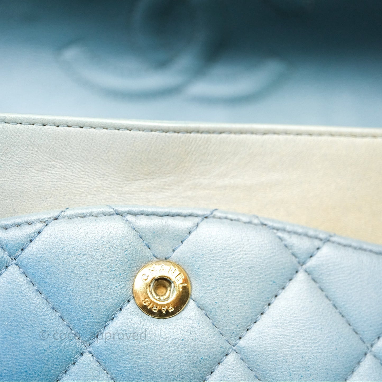 Chanel Classic M/L Medium Flap Quilted Ombre Blue Lambskin Gold Hardware