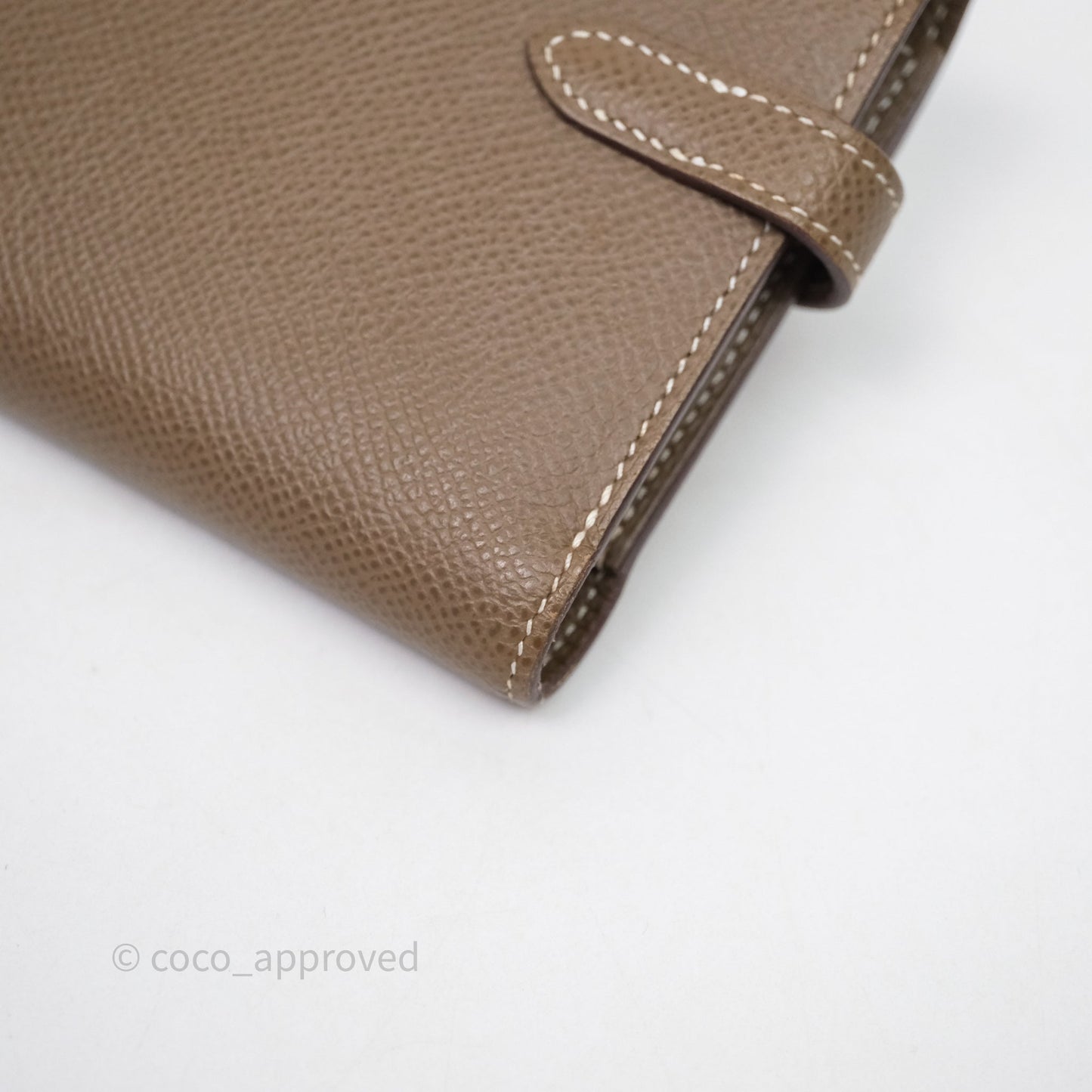 Hermès Kelly To Go 18 Étoupe Epsom Short Wallet Gold Hardware