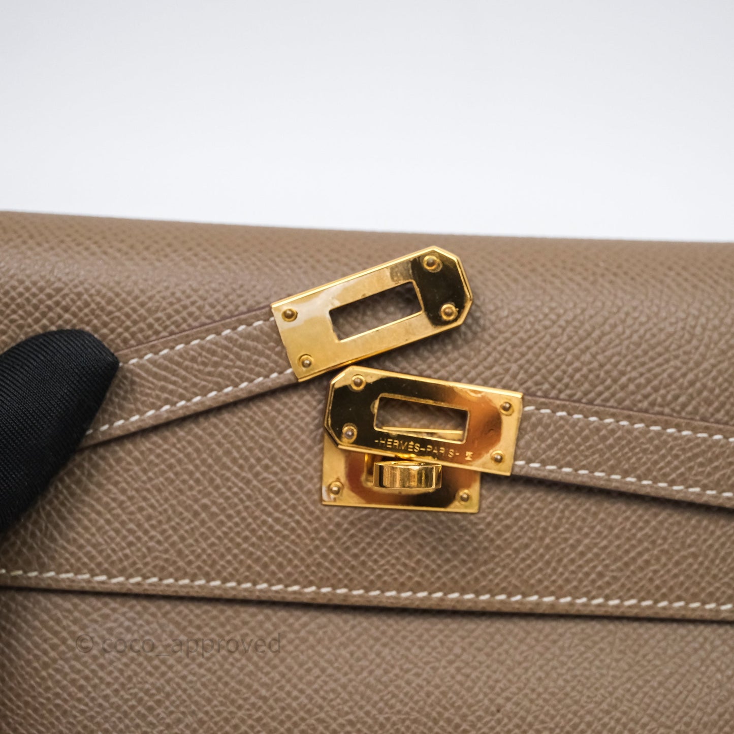 Hermès Kelly To Go 18 Étoupe Epsom Short Wallet Gold Hardware