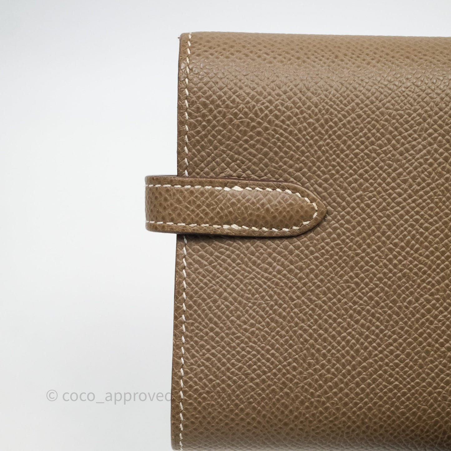 Hermès Kelly To Go 18 Étoupe Epsom Short Wallet Gold Hardware