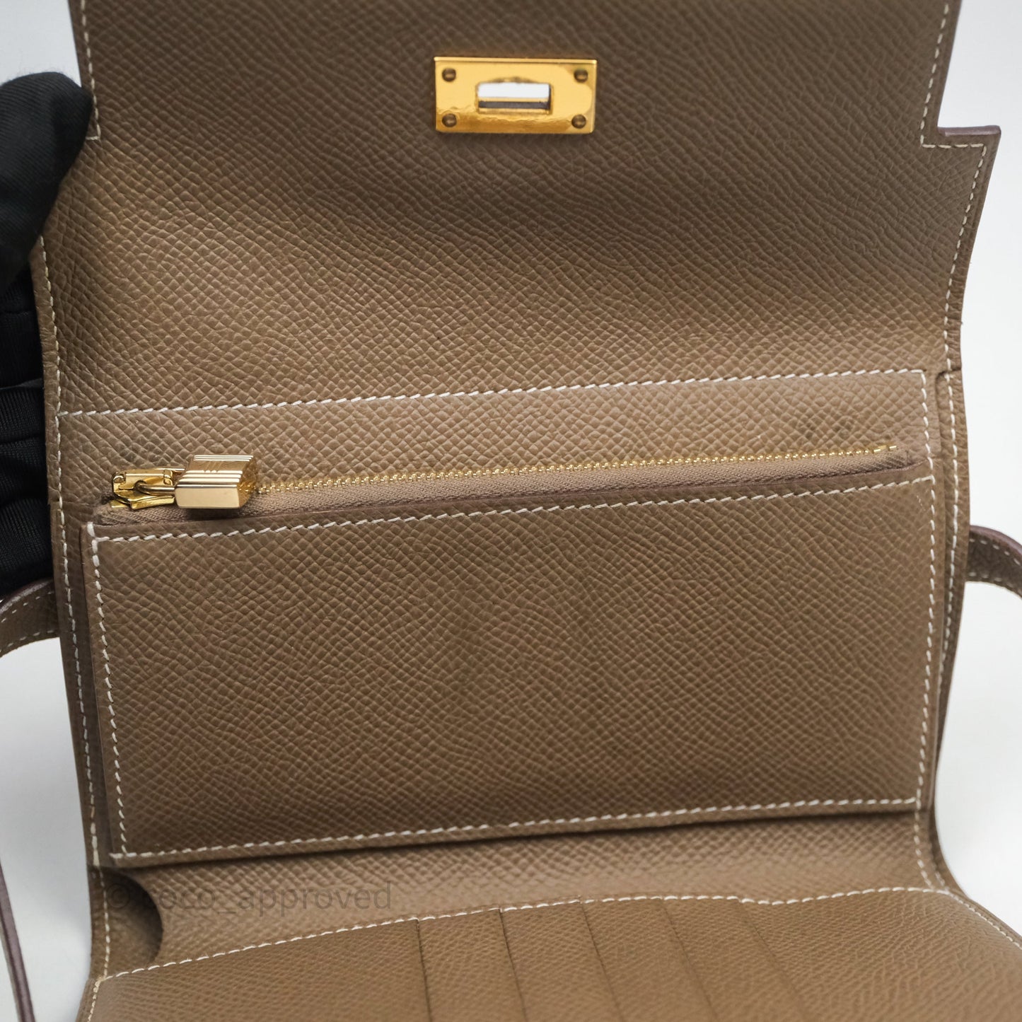 Hermès Kelly To Go 18 Étoupe Epsom Short Wallet Gold Hardware