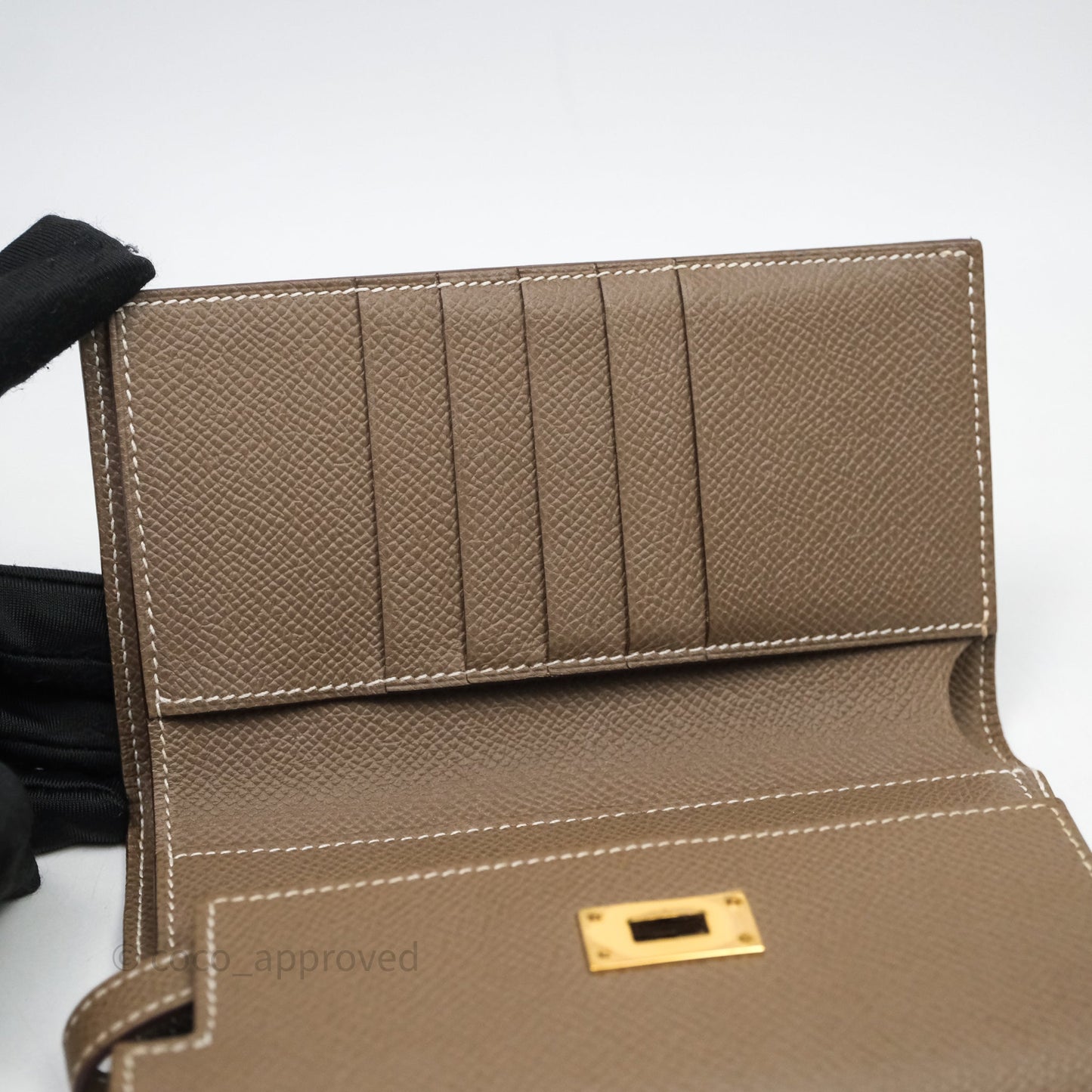 Hermès Kelly To Go 18 Étoupe Epsom Short Wallet Gold Hardware