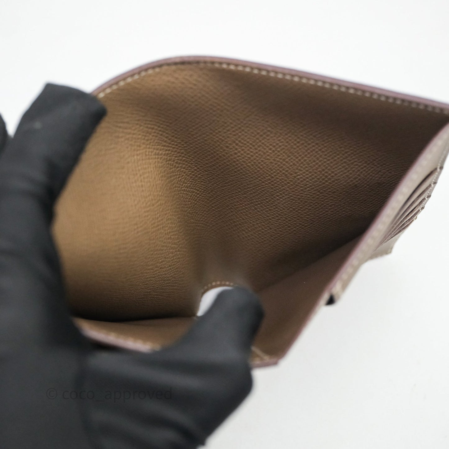 Hermès Kelly To Go 18 Étoupe Epsom Short Wallet Gold Hardware