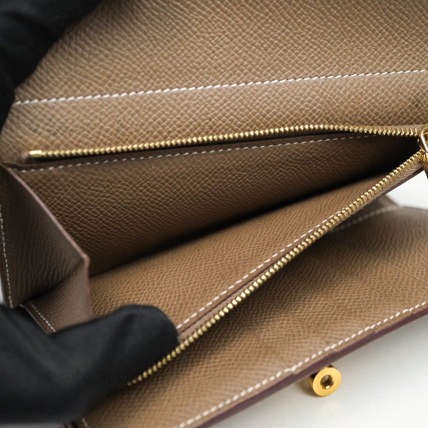 Hermès Kelly To Go 18 Étoupe Epsom Short Wallet Gold Hardware