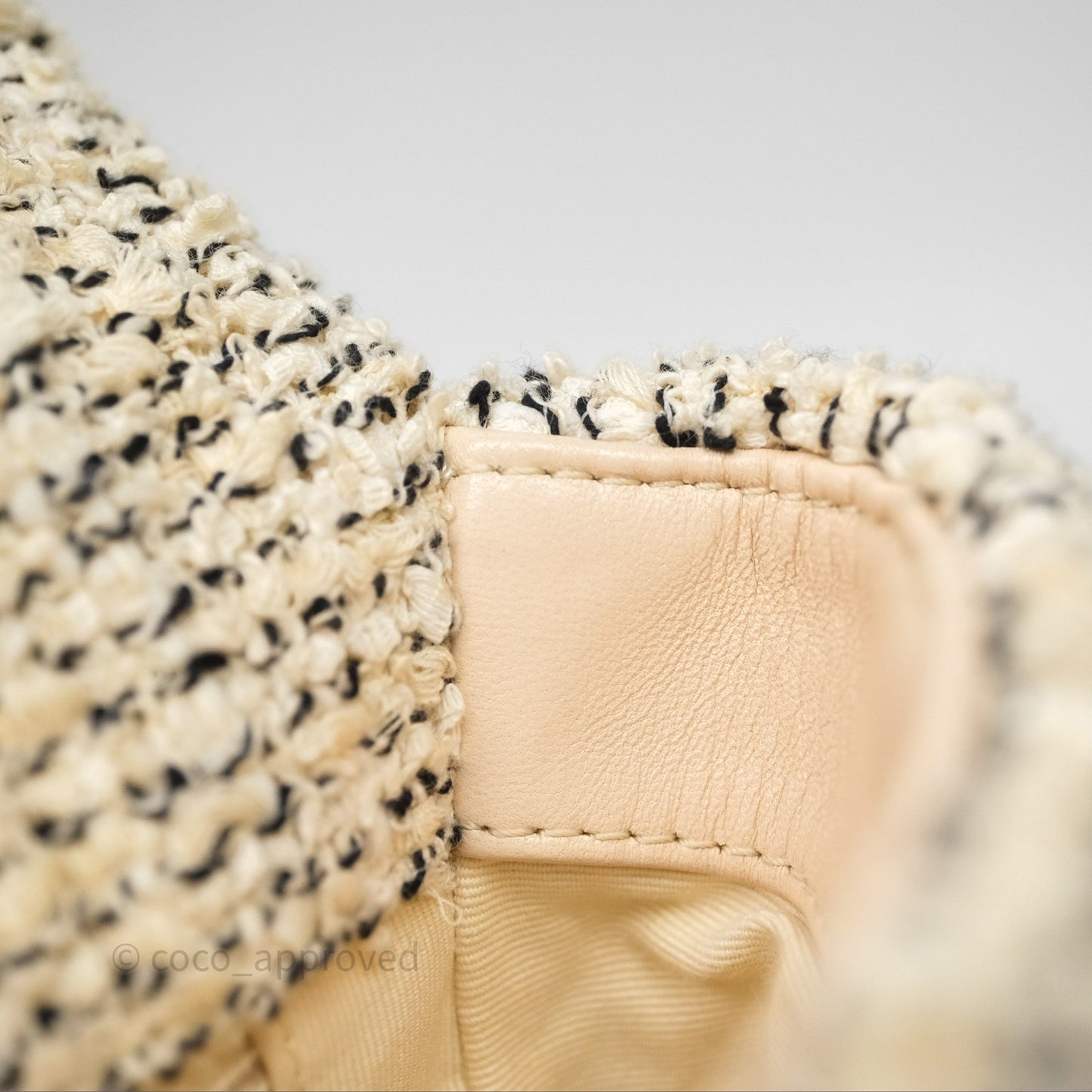 Chanel 19 Small Tweed Oreo Cream Mixed Hardware