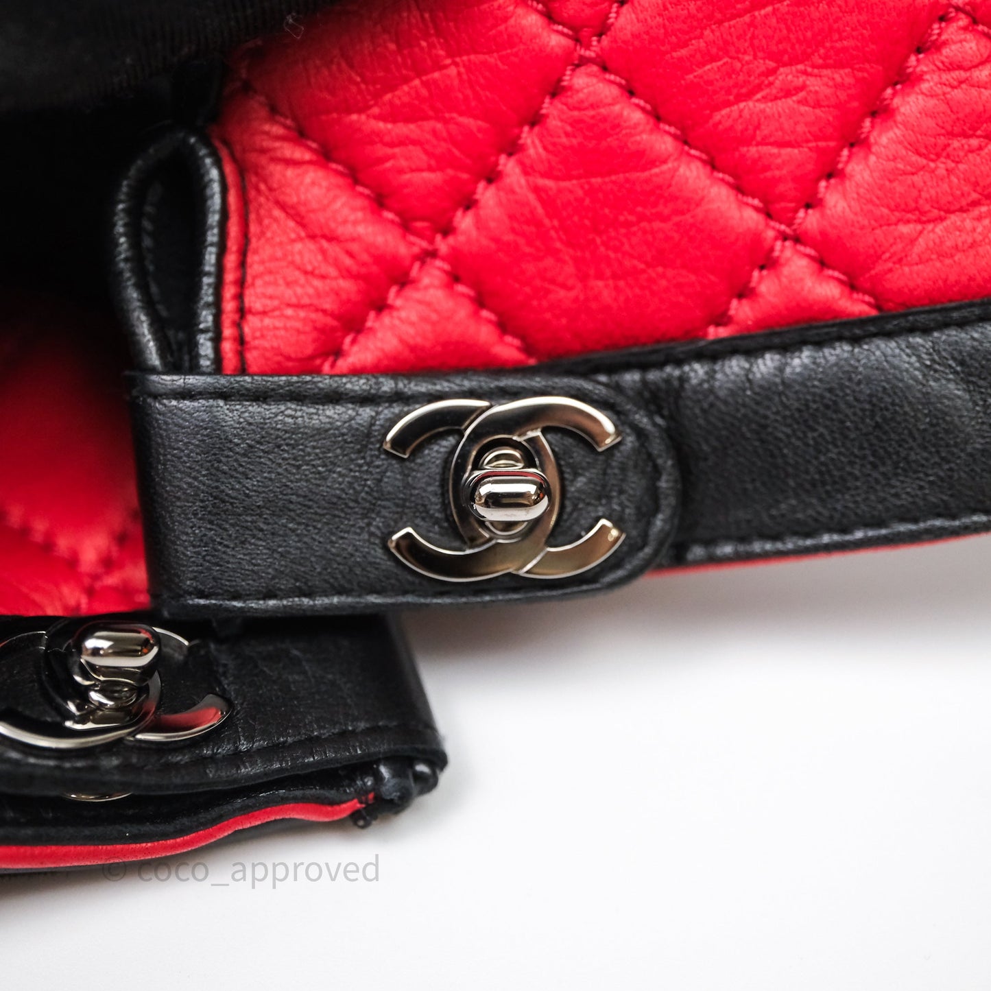 Chanel Quilted CC Turnlock Gloves Blue Red Black