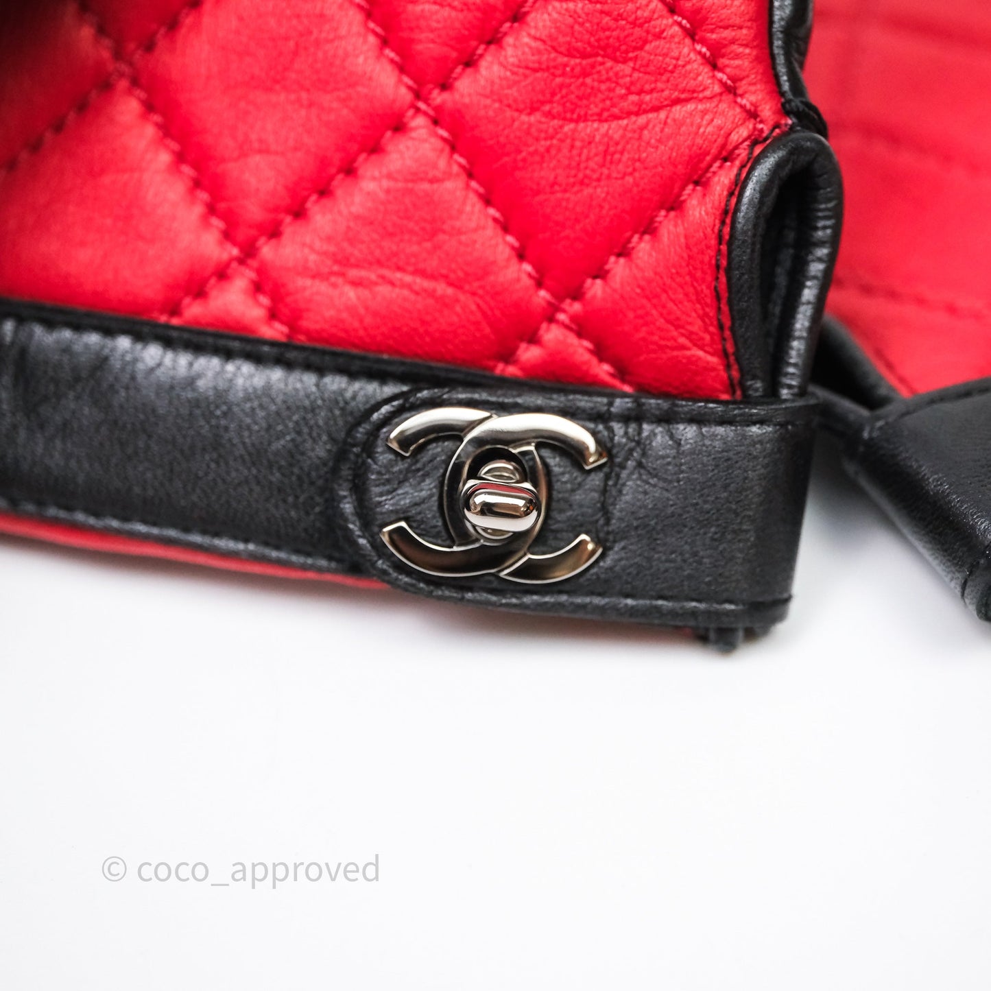 Chanel Quilted CC Turnlock Gloves Blue Red Black