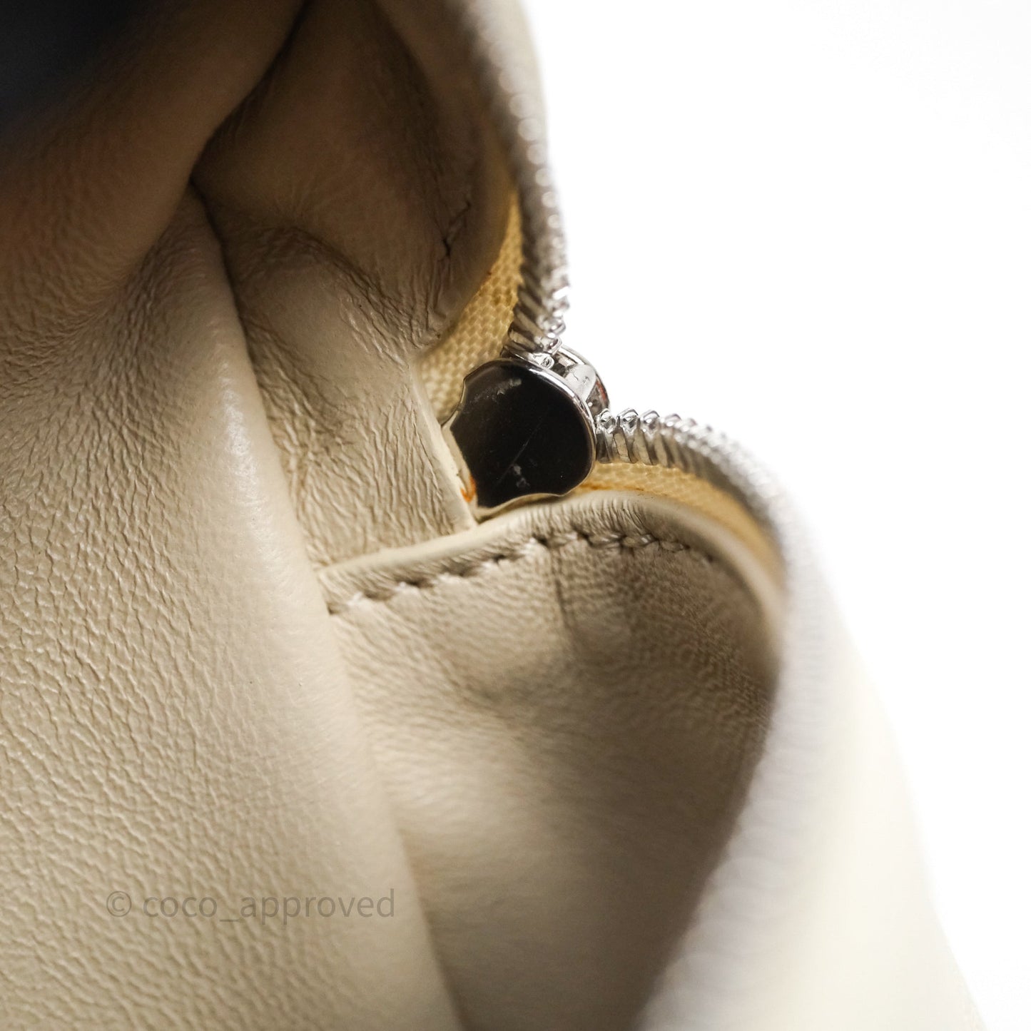 Loro Piana Extra Pocket L19 Ivory White Grained Calfskin