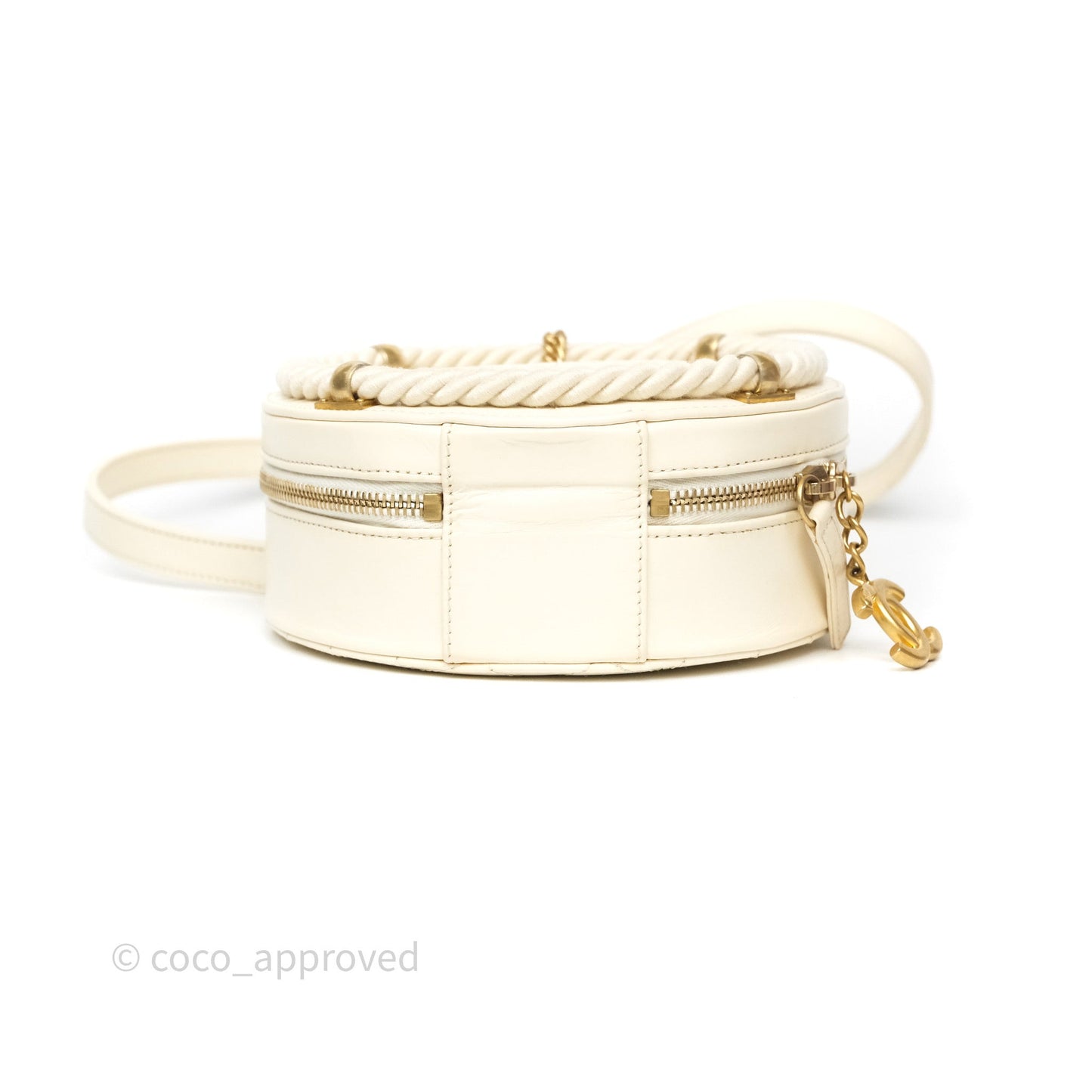 Chanel En Vogue Round Bag White Calfskin Aged Gold Hardware