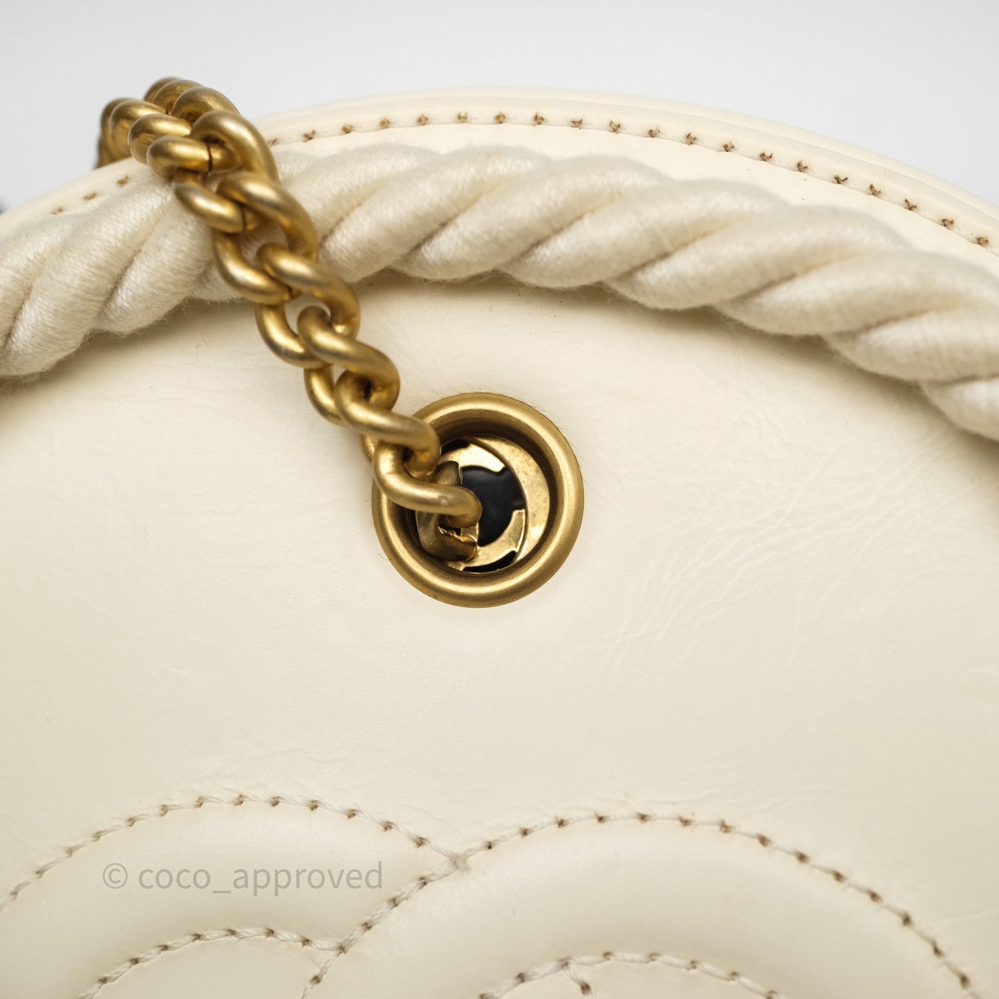 Chanel En Vogue Round Bag White Calfskin Aged Gold Hardware