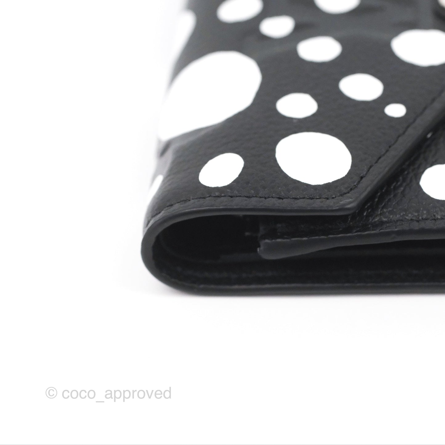 Louis Vuitton x Yayoi Kusama Victorine Wallet White/Black Monogram Empreinte
