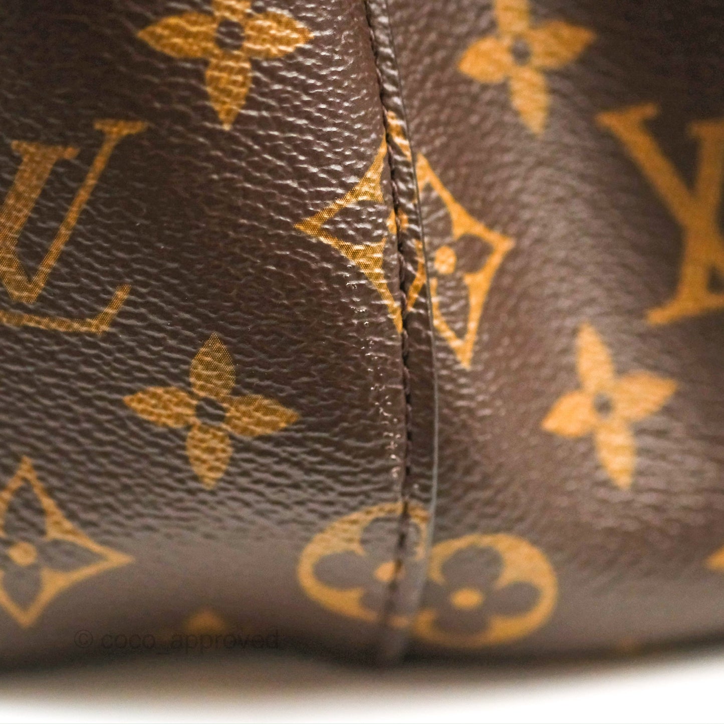 Louis Vuitton Neonoe Bucket Bag MM Monogram Canvas Red