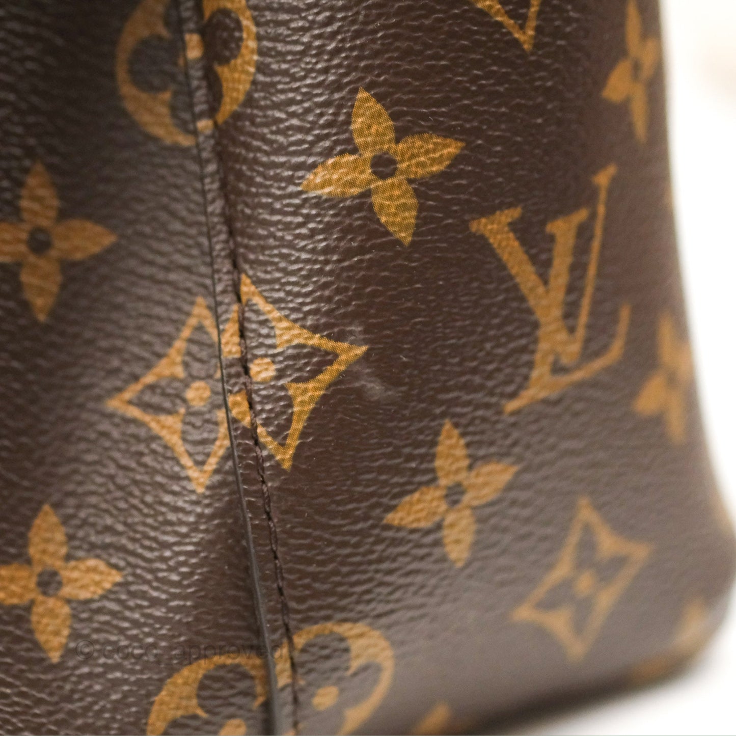 Louis Vuitton Neonoe Bucket Bag MM Monogram Canvas Red