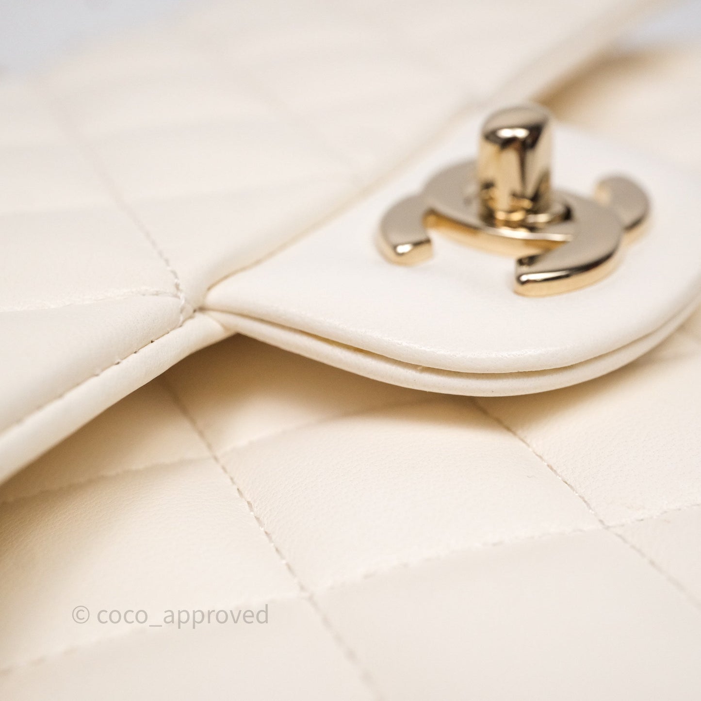 Chanel Classic M/L Medium Flap Quilted Ivory White Lambskin Gold Hardware