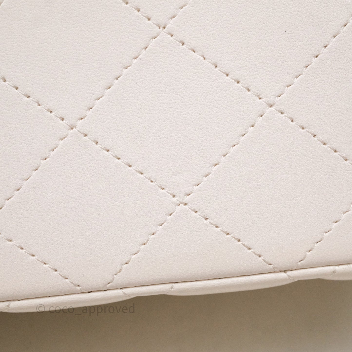 Chanel Classic M/L Medium Flap Quilted Ivory White Lambskin Gold Hardware