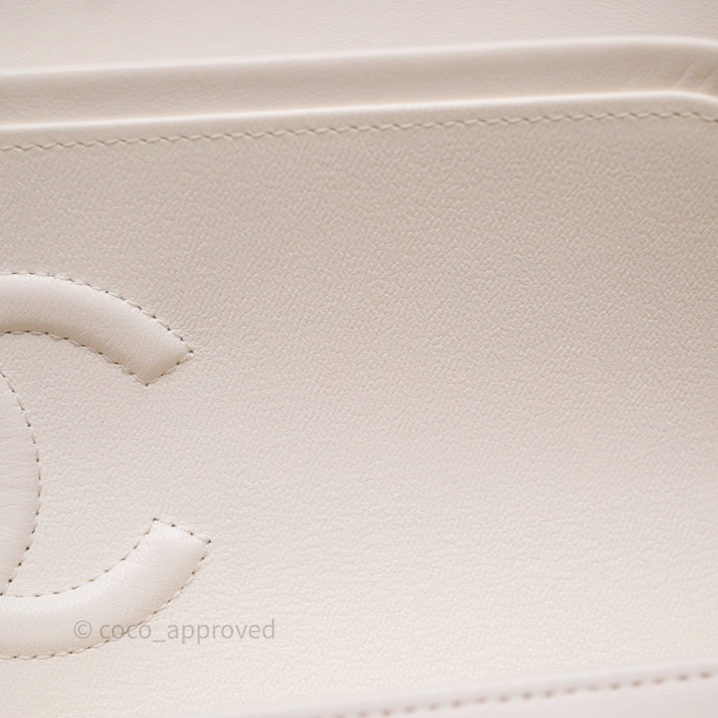 Chanel Classic M/L Medium Flap Quilted Ivory White Lambskin Gold Hardware