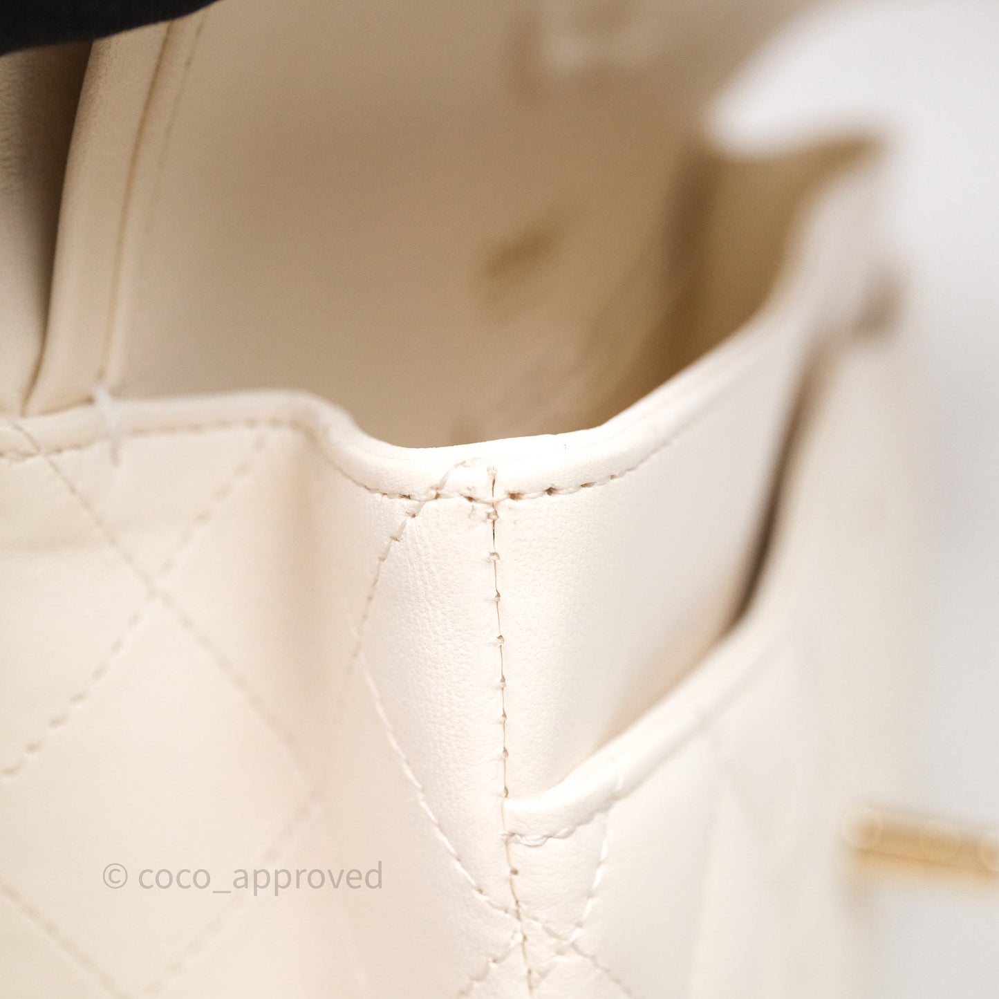 Chanel Classic M/L Medium Flap Quilted Ivory White Lambskin Gold Hardware