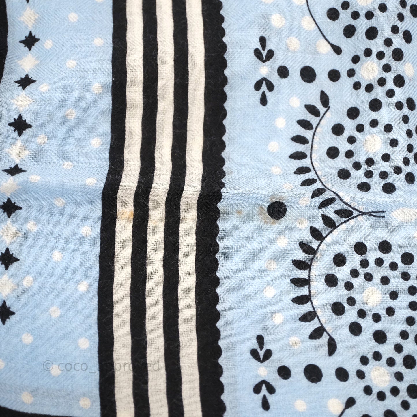 Hermès Couvertures et Tenues de Jour Cashmere Scarf 140